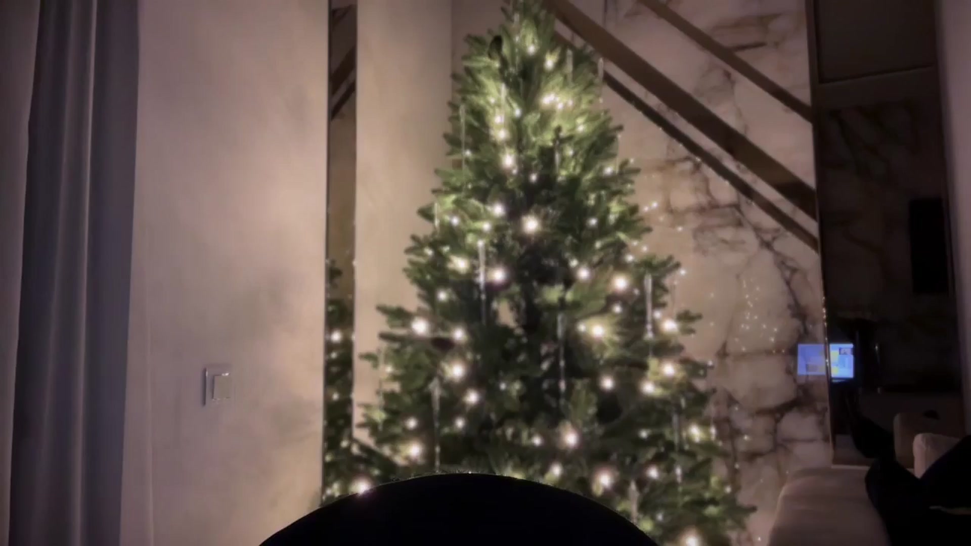 Gallery image thumbnail from UGLYGIRL_'s myfreecams stream on, 12/08/2024, 22:41 image 9 of 20