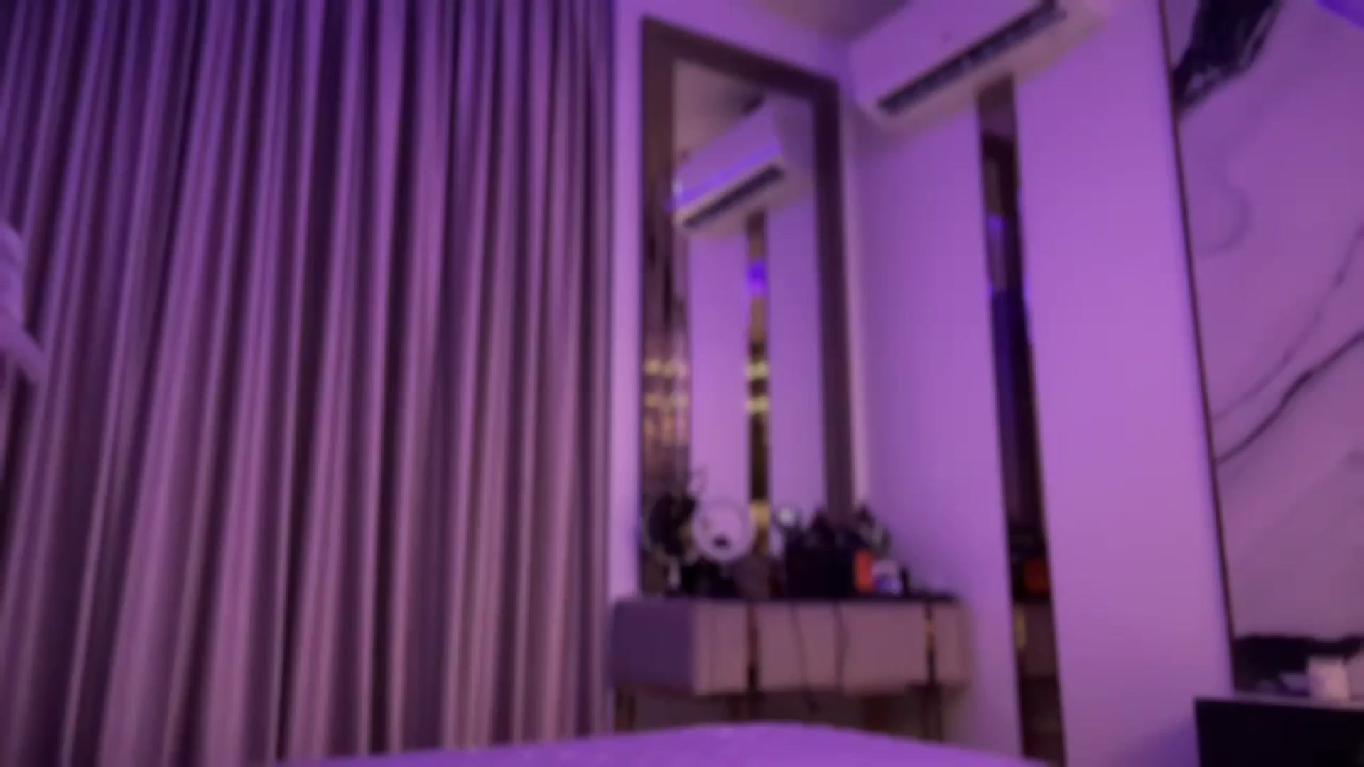 Gallery image thumbnail from UGLYGIRL_'s myfreecams stream on, 12/09/2024, 21:41 image 1 of 20