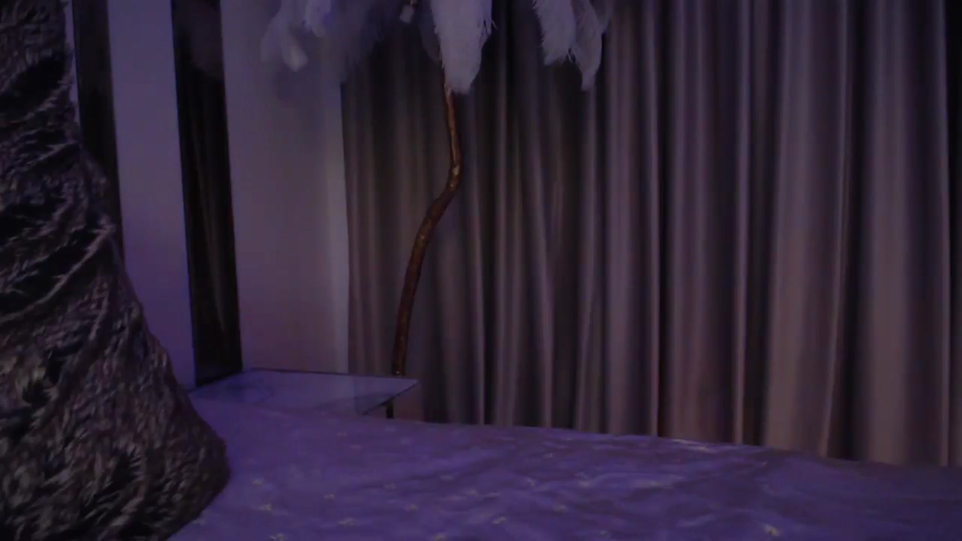 Gallery image thumbnail from UGLYGIRL_'s myfreecams stream on, 12/10/2024, 24:17 image 8 of 20