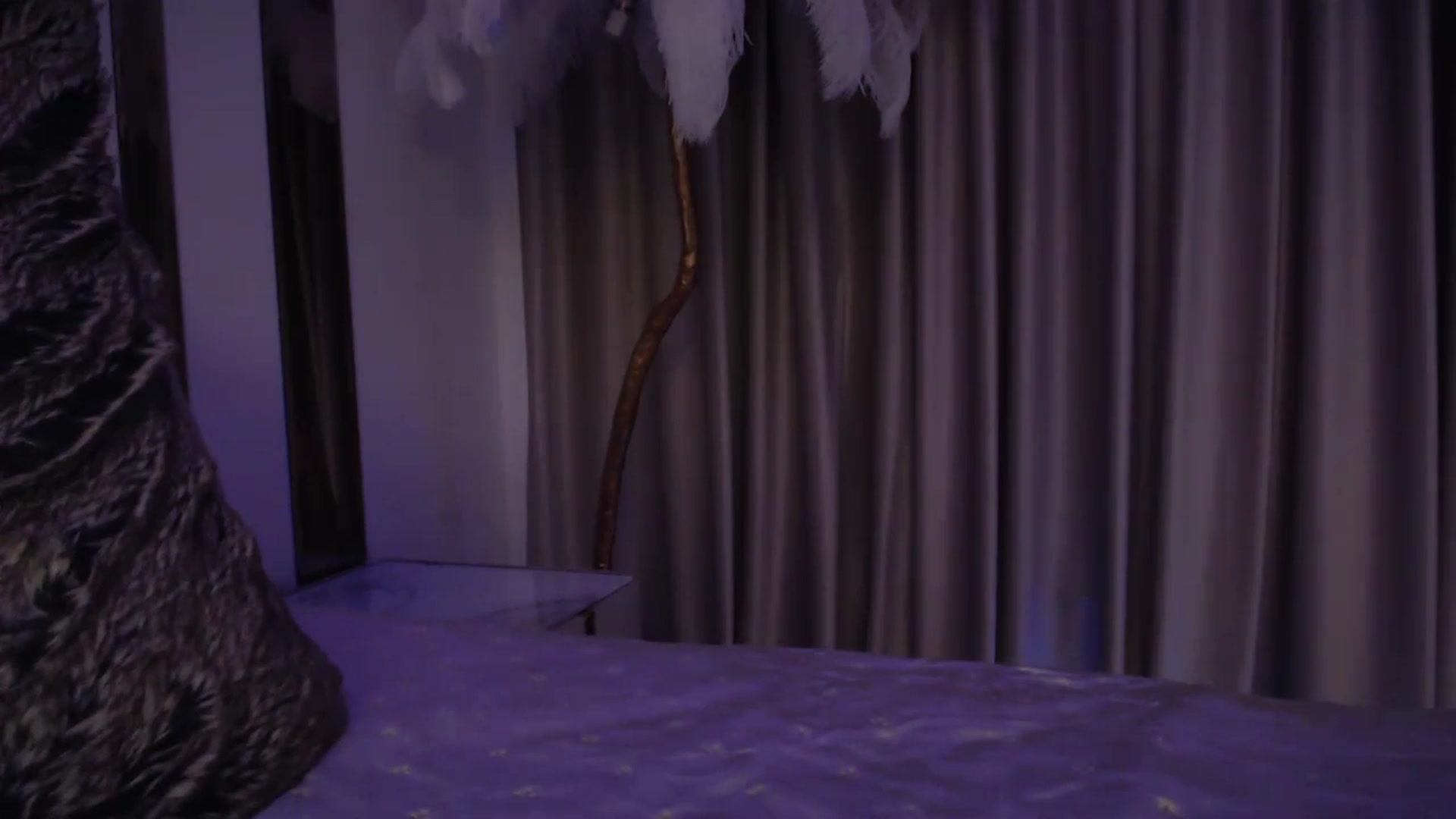 Gallery image thumbnail from UGLYGIRL_'s myfreecams stream on, 12/10/2024, 24:17 image 11 of 20