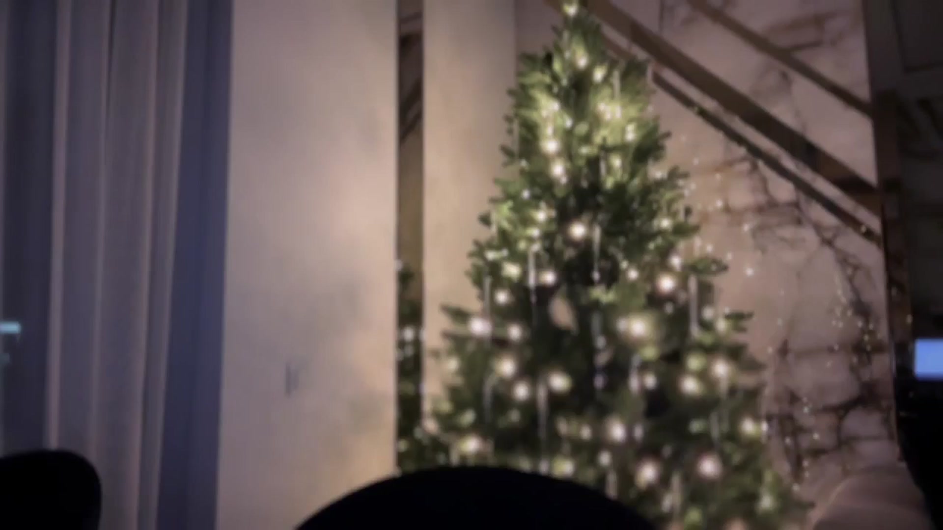 Gallery image thumbnail from UGLYGIRL_'s myfreecams stream on, 12/10/2024, 19:17 image 16 of 20