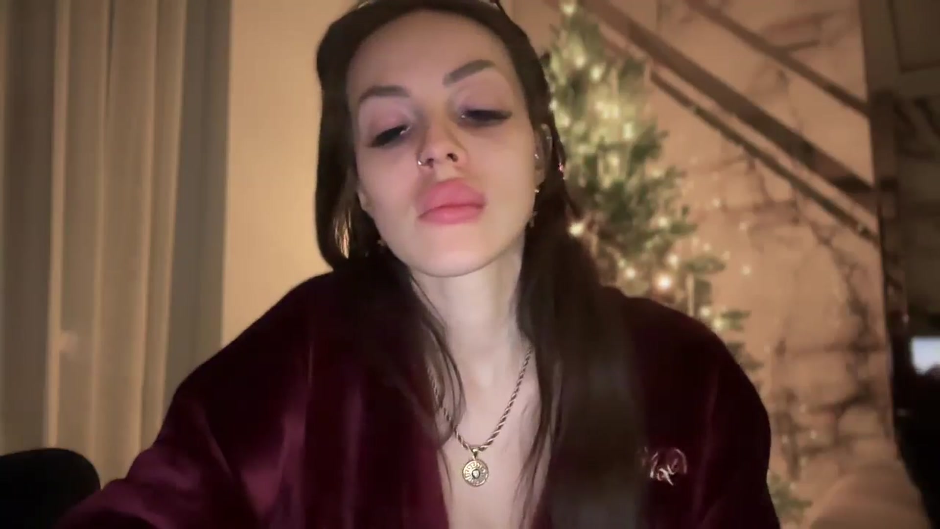 Gallery image thumbnail from UGLYGIRL_'s myfreecams stream on, 12/10/2024, 19:17 image 9 of 20