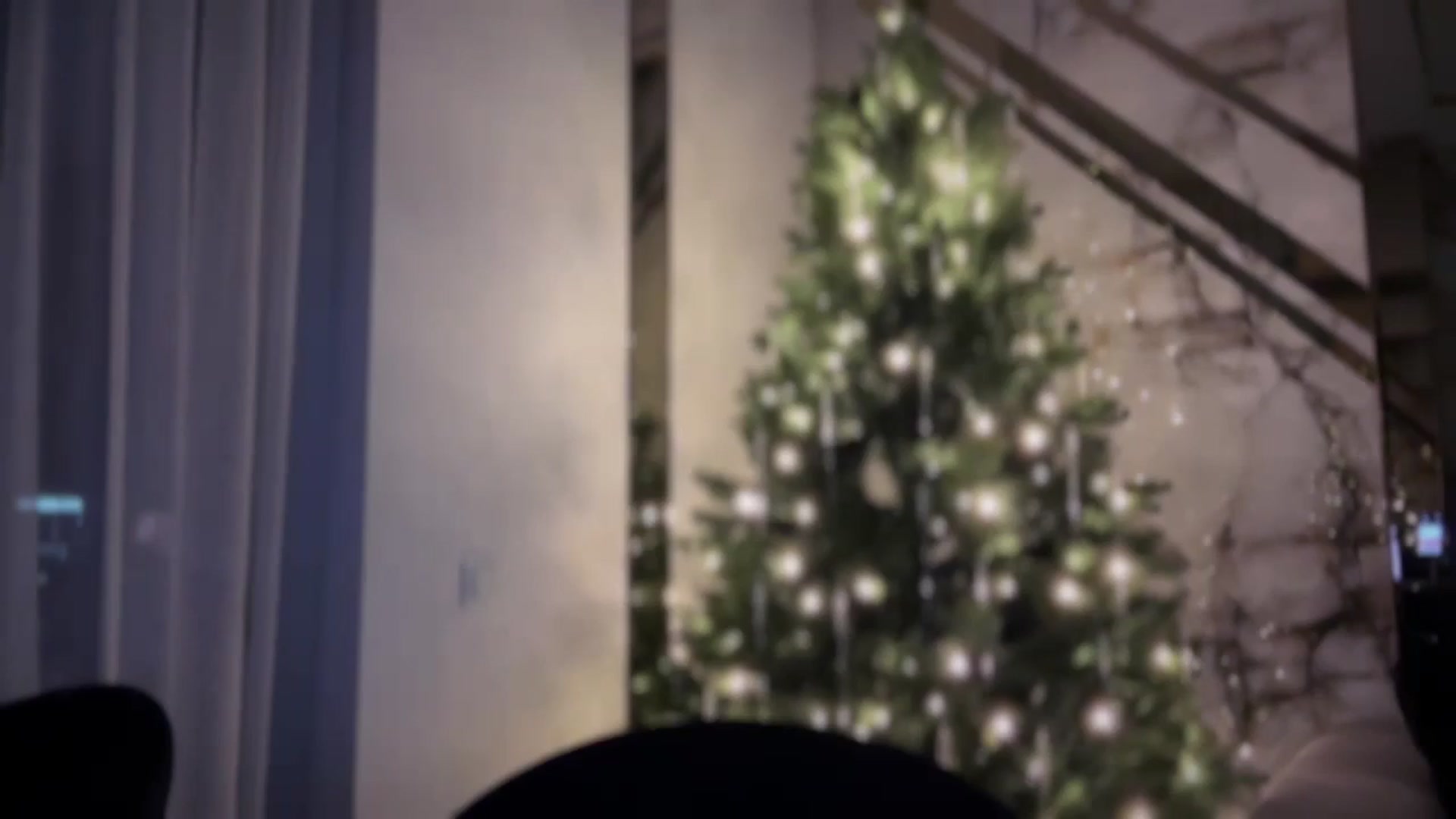 Gallery image thumbnail from UGLYGIRL_'s myfreecams stream on, 12/10/2024, 19:17 image 2 of 20