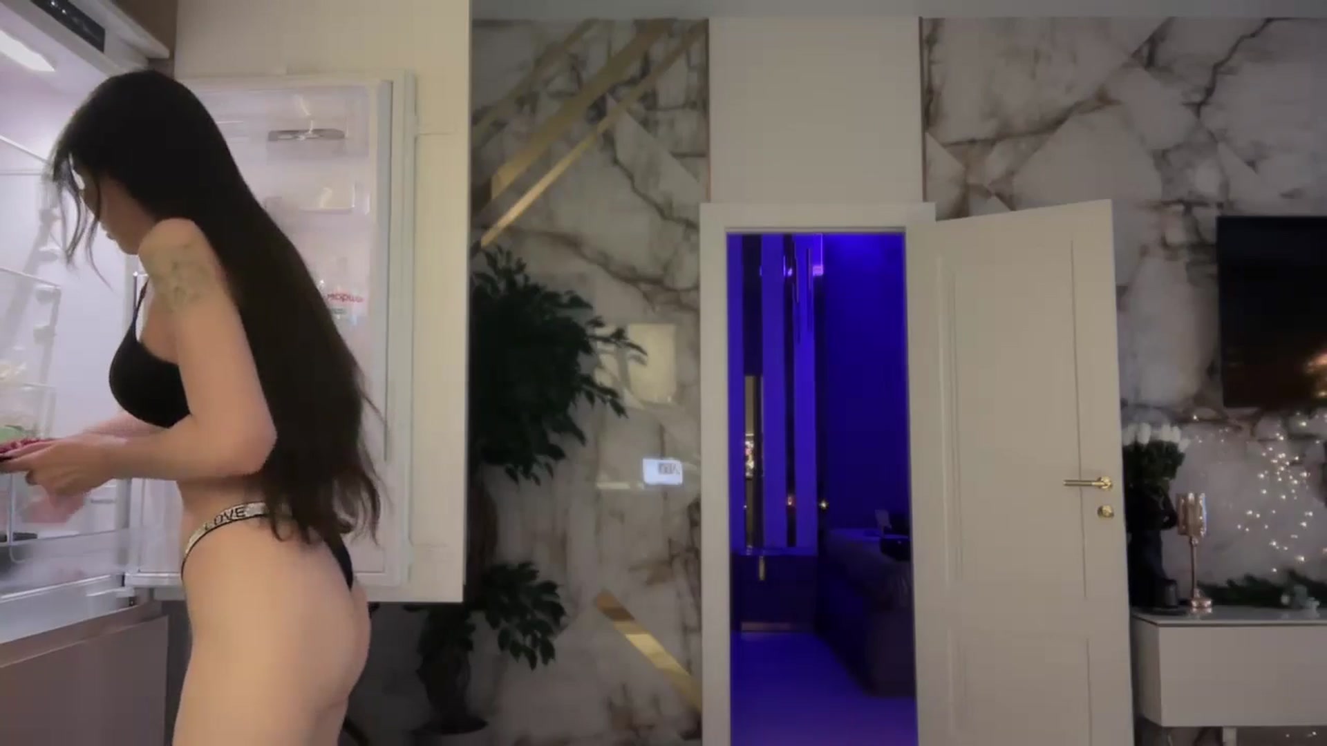 Gallery image thumbnail from UGLYGIRL_'s myfreecams stream on, 12/11/2024, 06:30 image 13 of 20