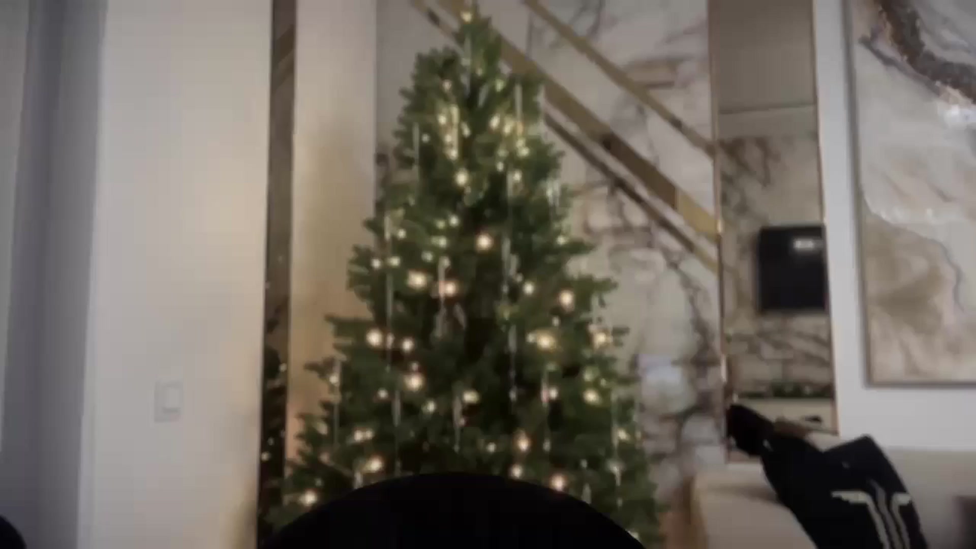 Gallery image thumbnail from UGLYGIRL_'s myfreecams stream on, 12/11/2024, 21:19 image 5 of 20