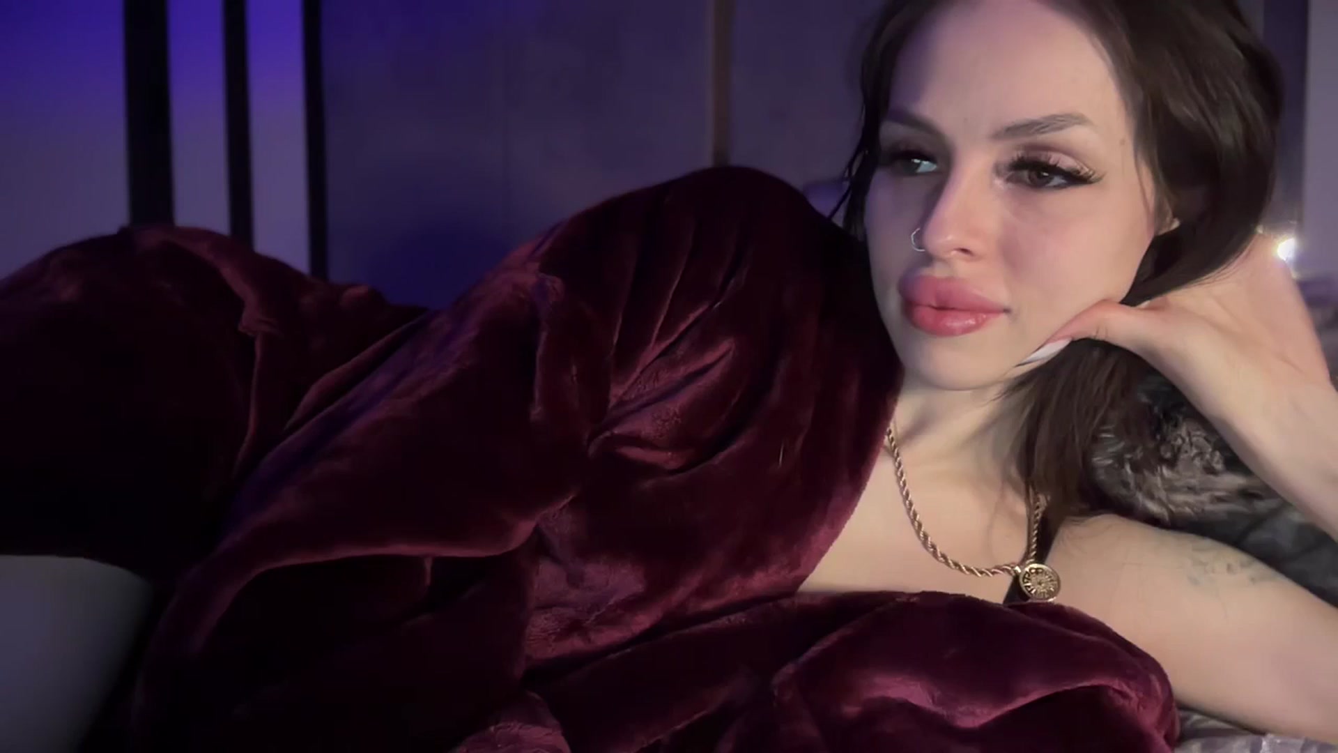 Gallery image thumbnail from UGLYGIRL_'s myfreecams stream on, 12/14/2024, 03:09 image 18 of 20