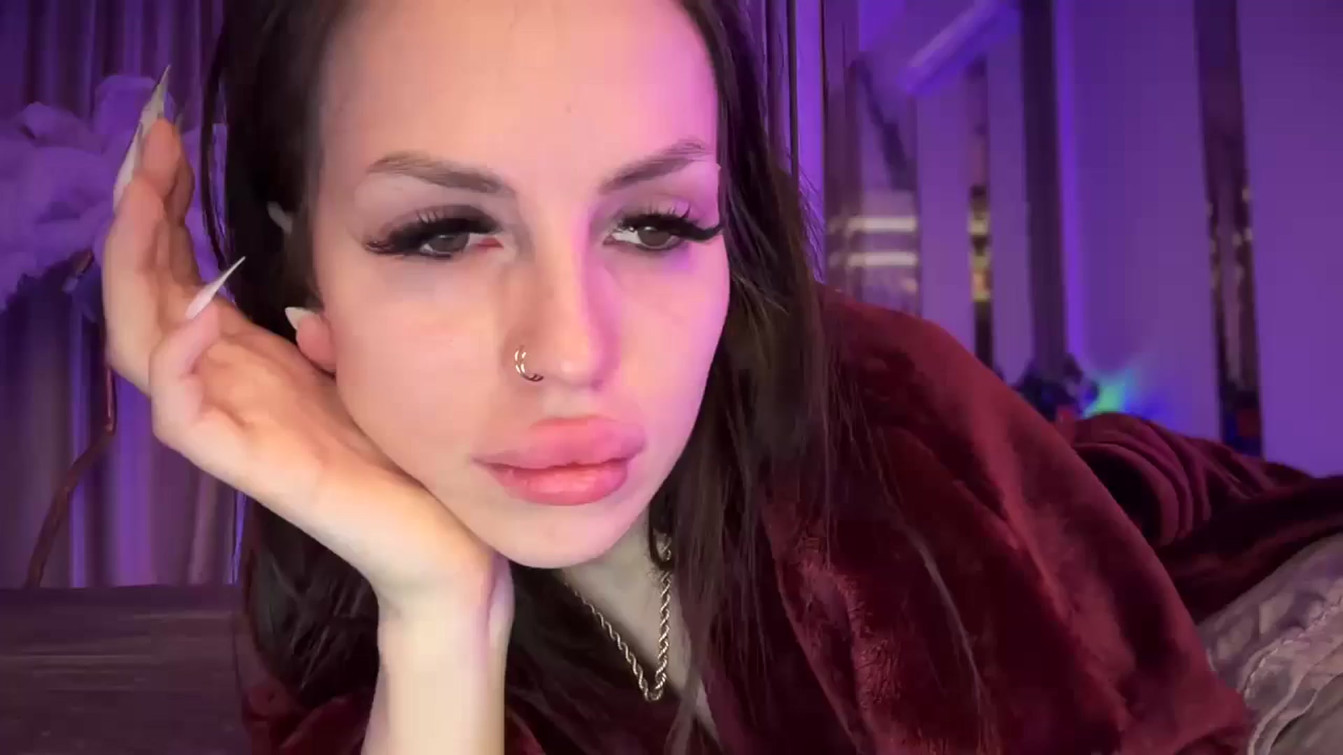Gallery image thumbnail from UGLYGIRL_'s myfreecams stream on, 12/19/2024, 21:44 image 7 of 20