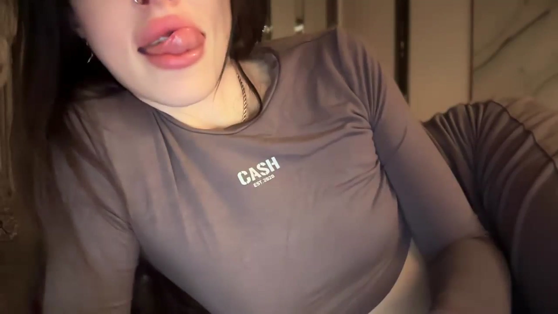 Gallery image thumbnail from UGLYGIRL_'s myfreecams stream on, 12/24/2024, 19:56 image 4 of 20