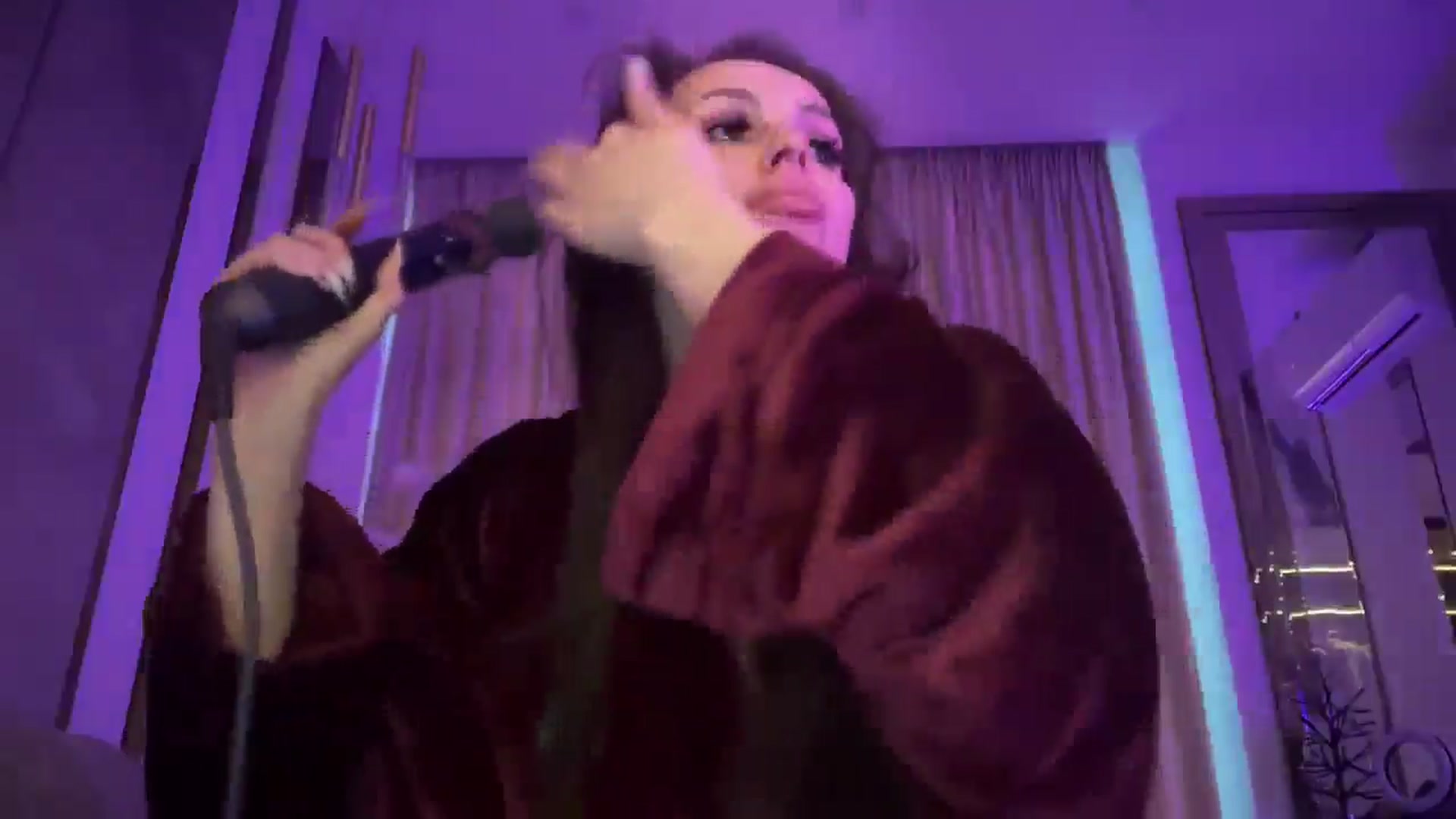 Gallery image thumbnail from UGLYGIRL_'s myfreecams stream on, 12/26/2024, 06:10 image 16 of 20