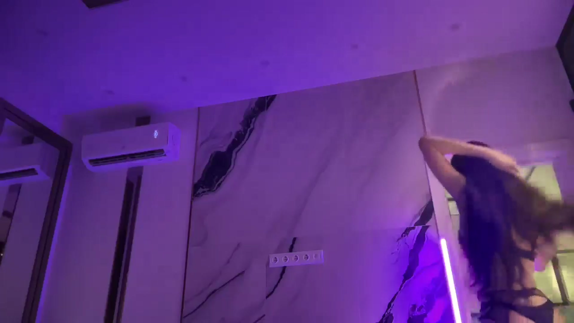 Gallery image thumbnail from UGLYGIRL_'s myfreecams stream on, 01/06/2025, 20:51 image 5 of 20