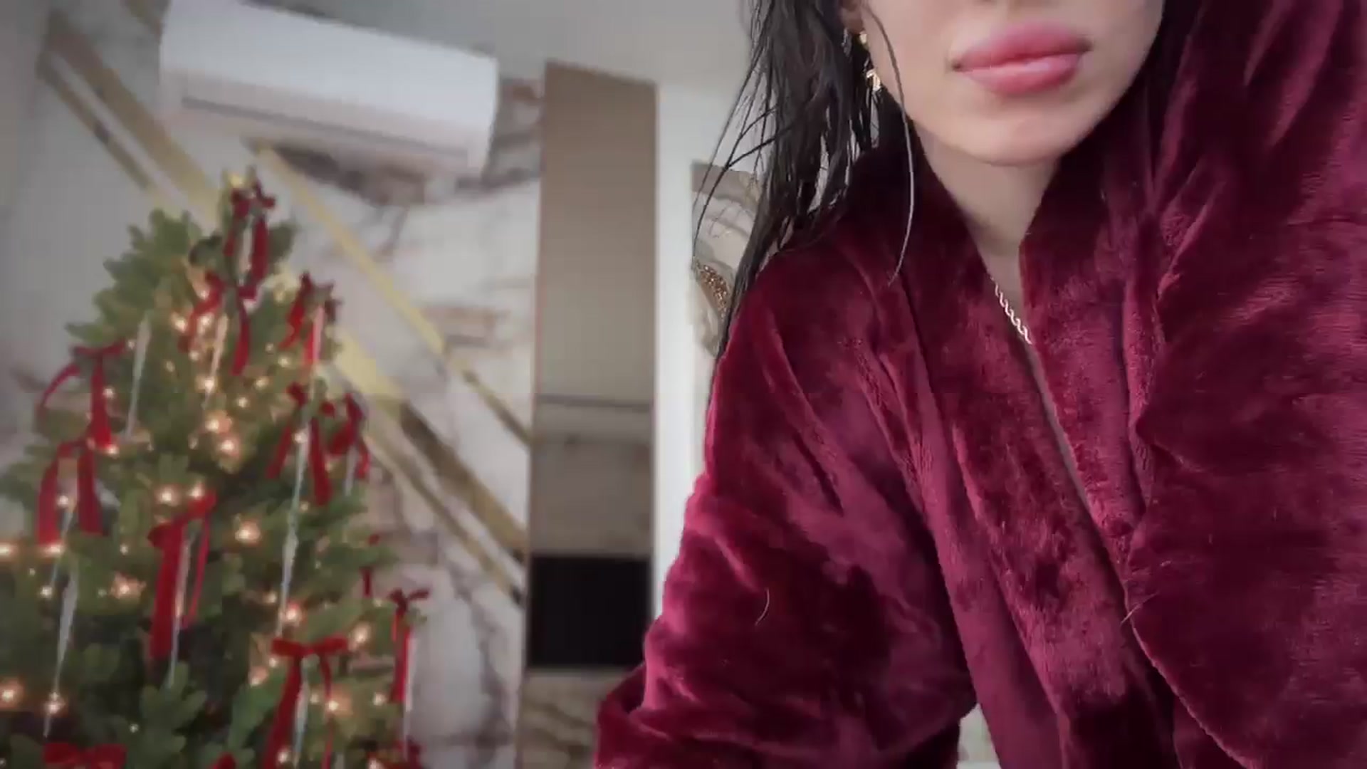 Gallery image thumbnail from UGLYGIRL_'s myfreecams stream on, 01/08/2025, 07:34 image 16 of 20