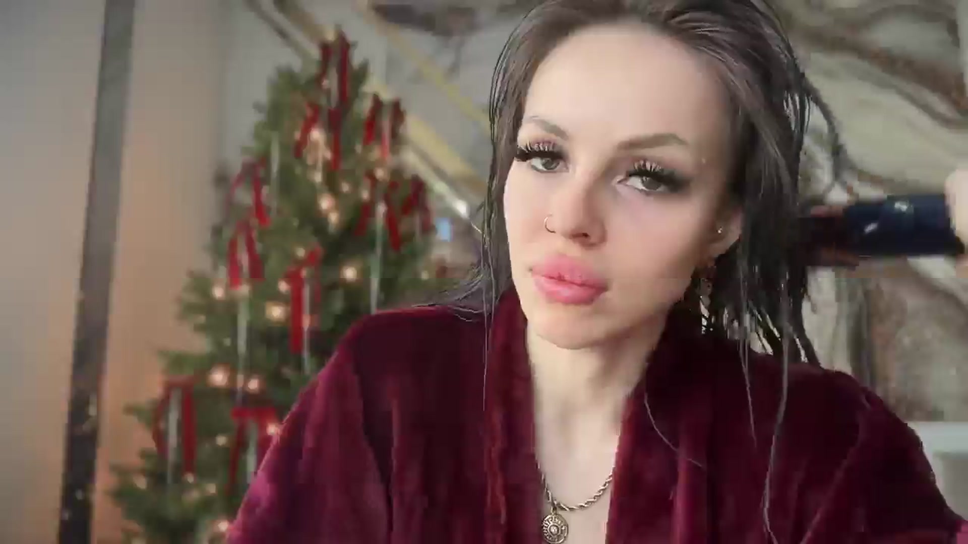 Gallery image thumbnail from UGLYGIRL_'s myfreecams stream on, 01/08/2025, 07:34 image 18 of 20