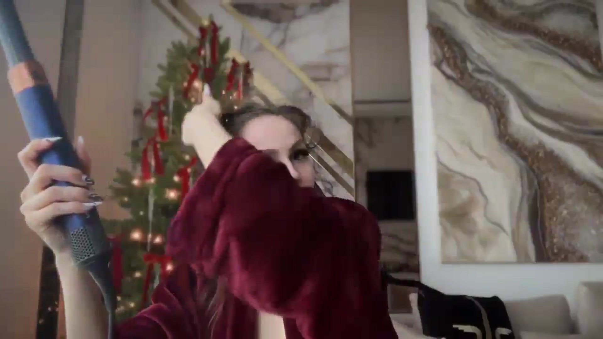 Gallery image thumbnail from UGLYGIRL_'s myfreecams stream on, 01/08/2025, 08:06 image 4 of 20