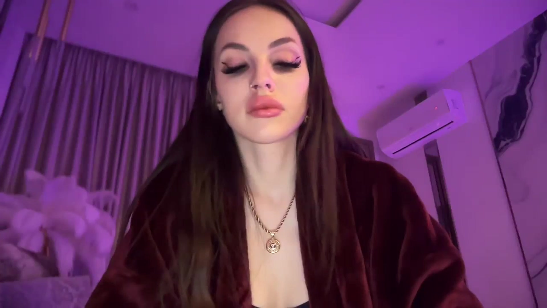 Gallery image thumbnail from UGLYGIRL_'s myfreecams stream on, 01/09/2025, 02:54 image 17 of 20