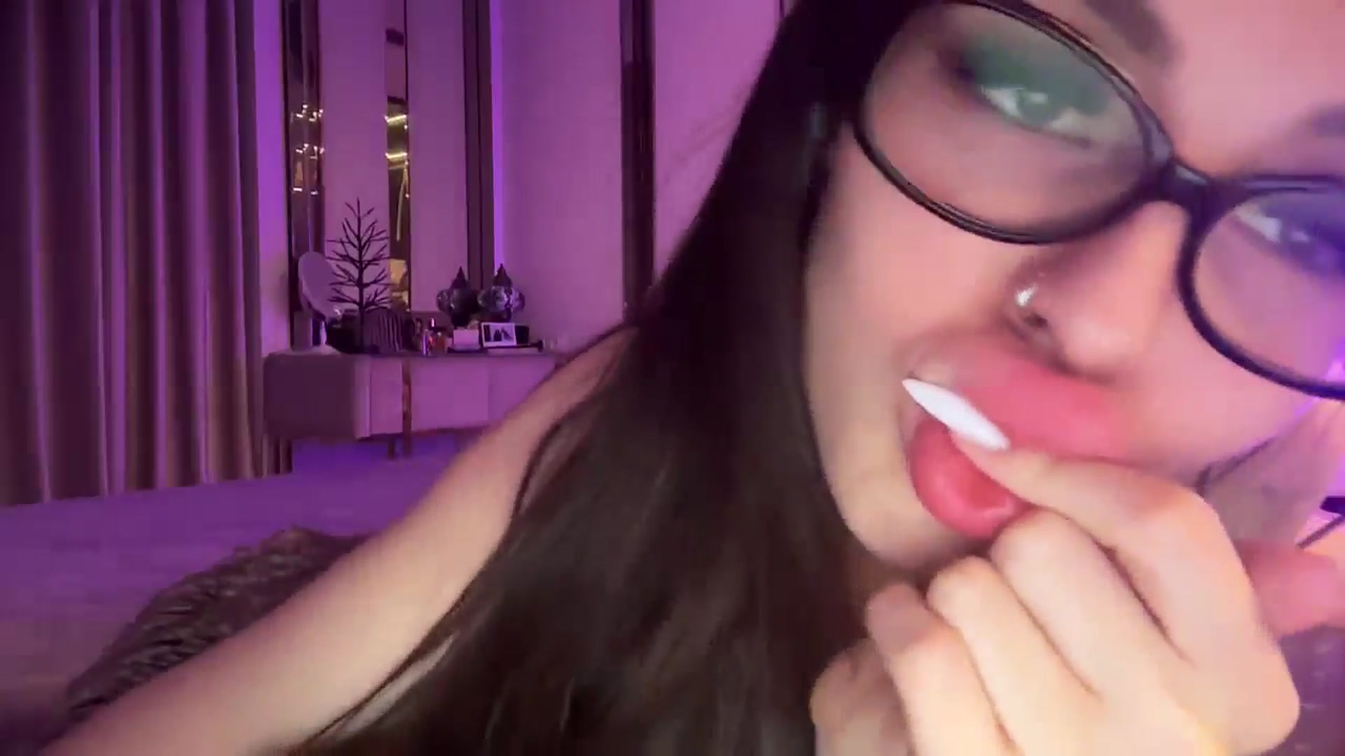Gallery image thumbnail from UGLYGIRL_'s myfreecams stream on, 01/10/2025, 16:15 image 8 of 20