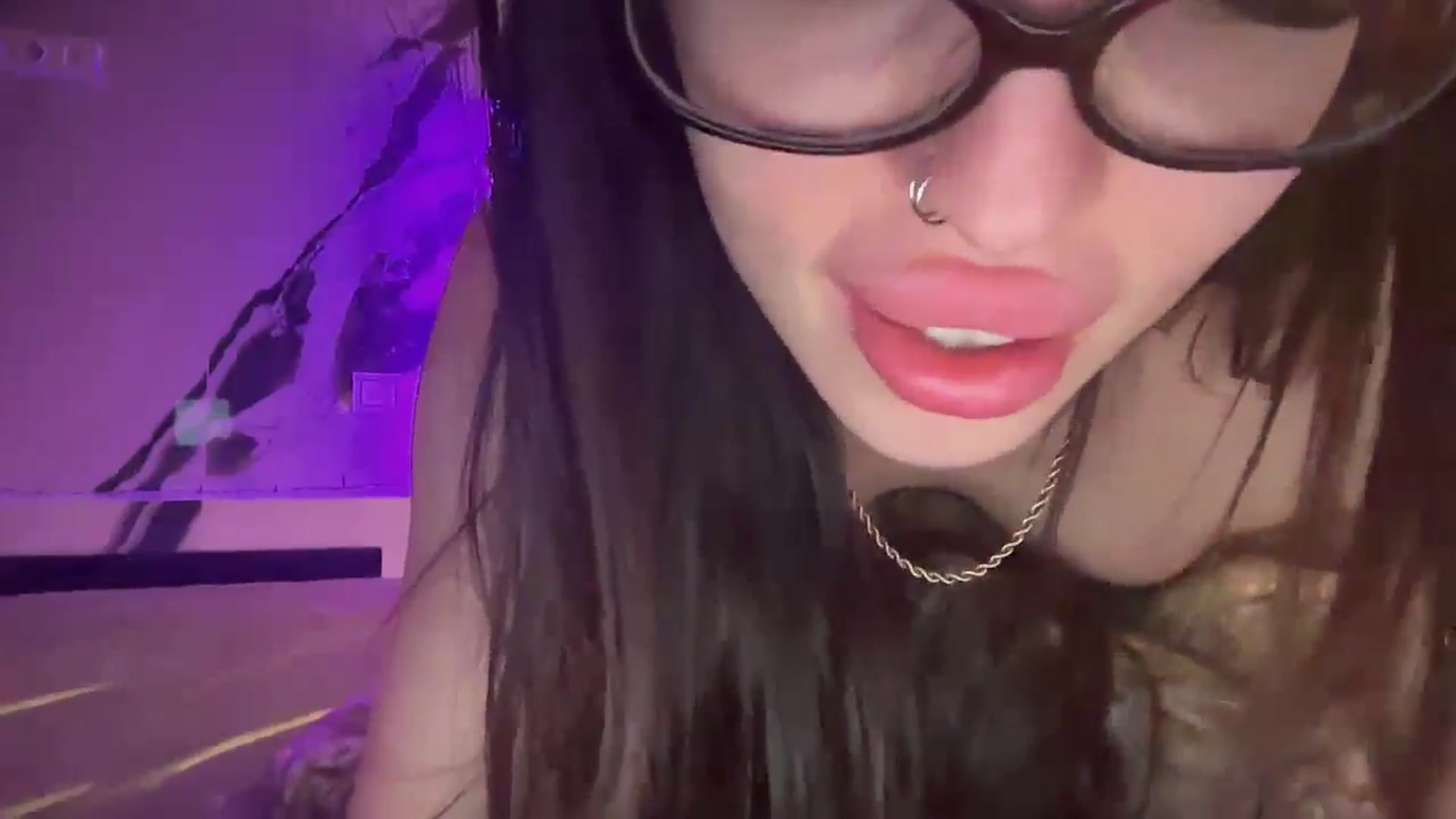 Gallery image thumbnail from UGLYGIRL_'s myfreecams stream on, 01/10/2025, 16:15 image 5 of 20