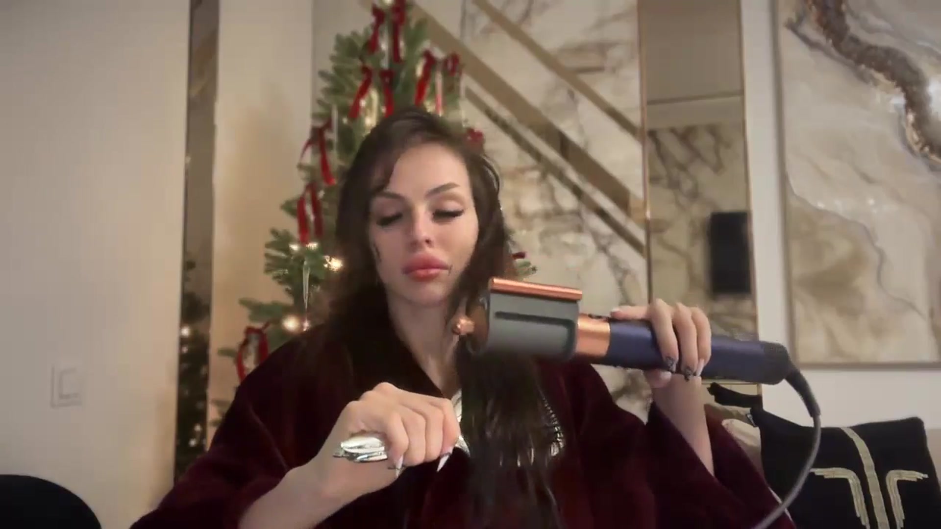 Gallery image thumbnail from UGLYGIRL_'s myfreecams stream on, 01/14/2025, 21:20 image 2 of 20