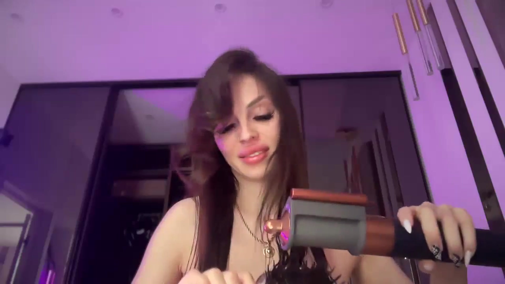Gallery image thumbnail from UGLYGIRL_'s myfreecams stream on, 01/17/2025, 09:43 image 9 of 20