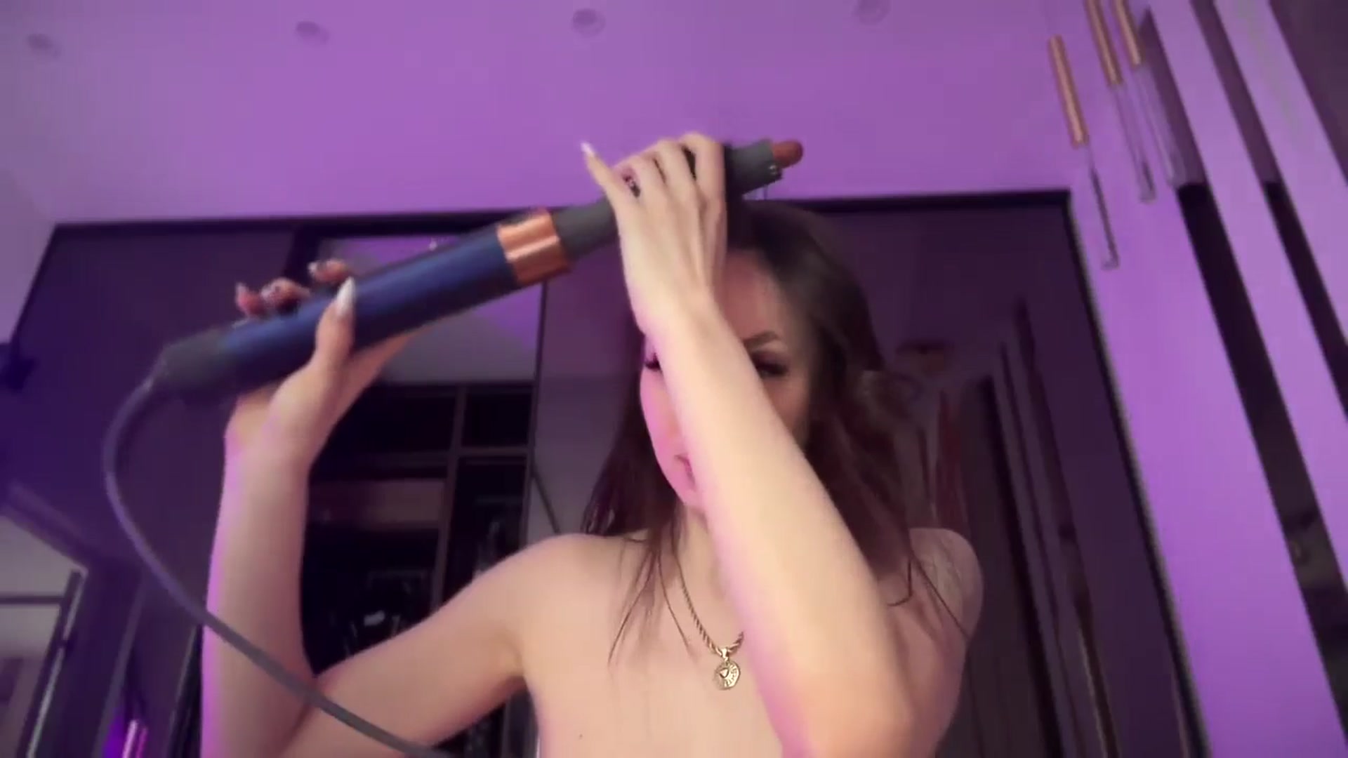 Gallery image thumbnail from UGLYGIRL_'s myfreecams stream on, 01/17/2025, 09:43 image 7 of 20