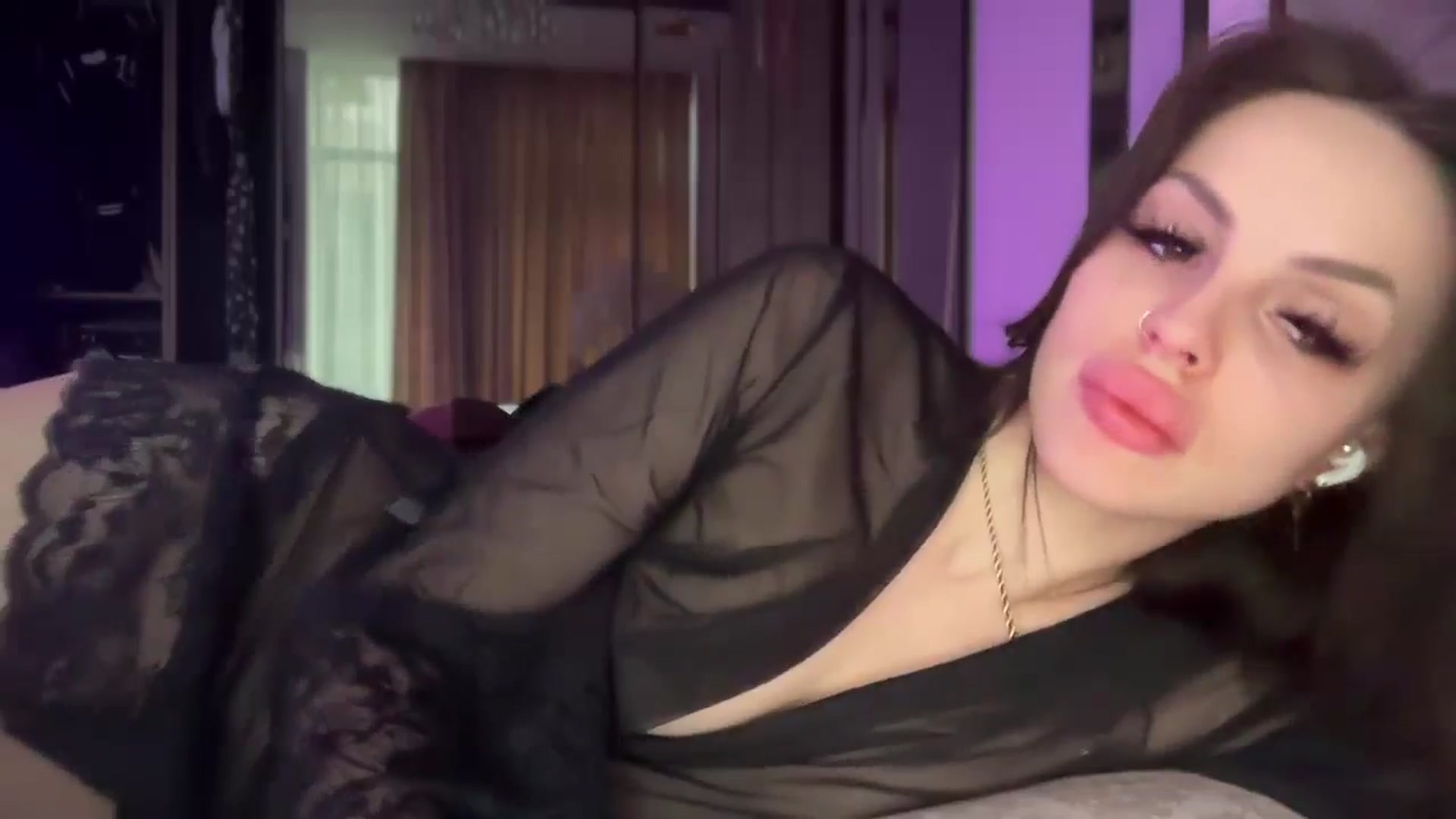 Gallery image thumbnail from UGLYGIRL_'s myfreecams stream on, 01/17/2025, 10:30 image 2 of 20