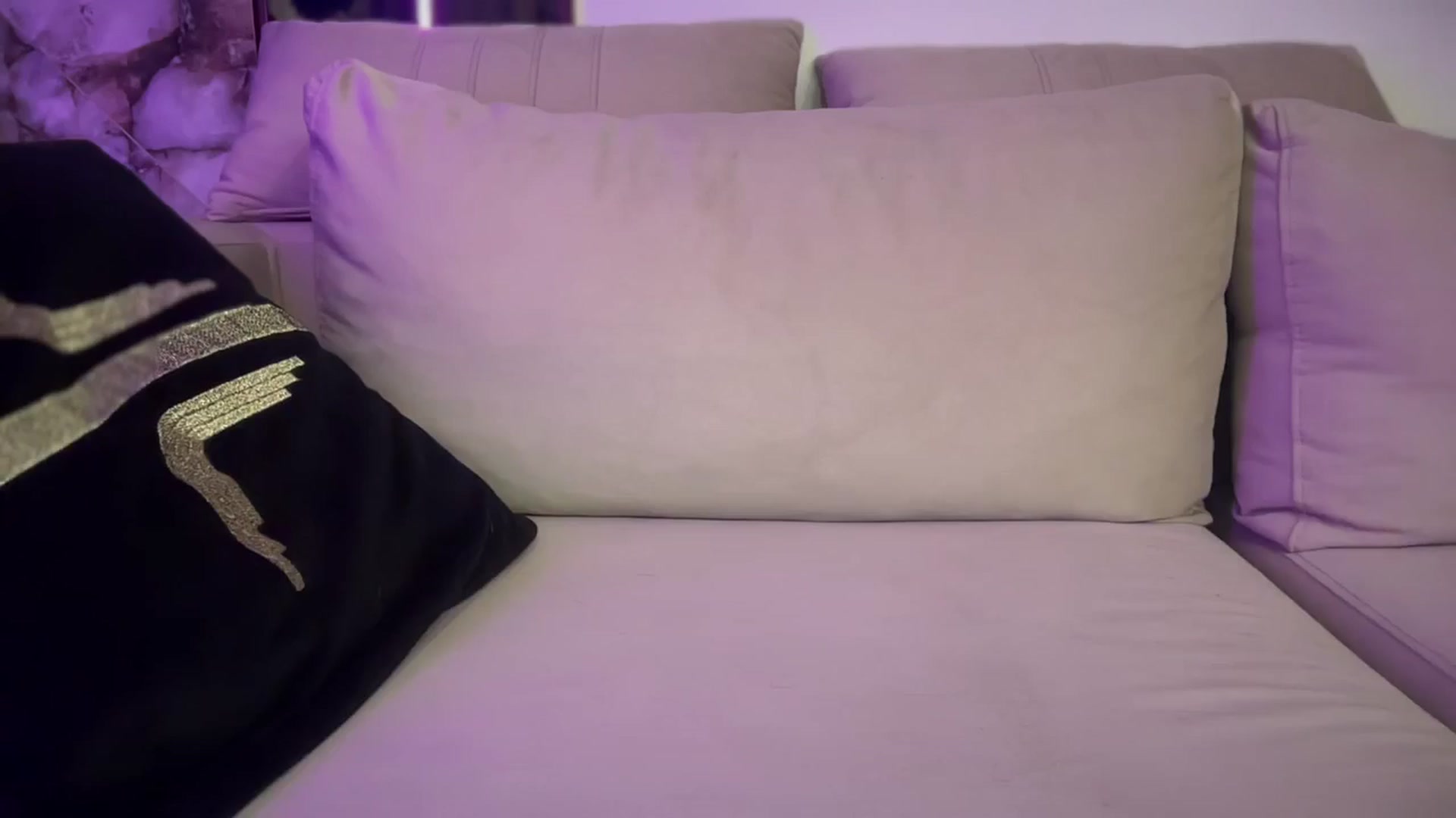 Gallery image thumbnail from UGLYGIRL_'s myfreecams stream on, 01/19/2025, 24:06 image 16 of 20