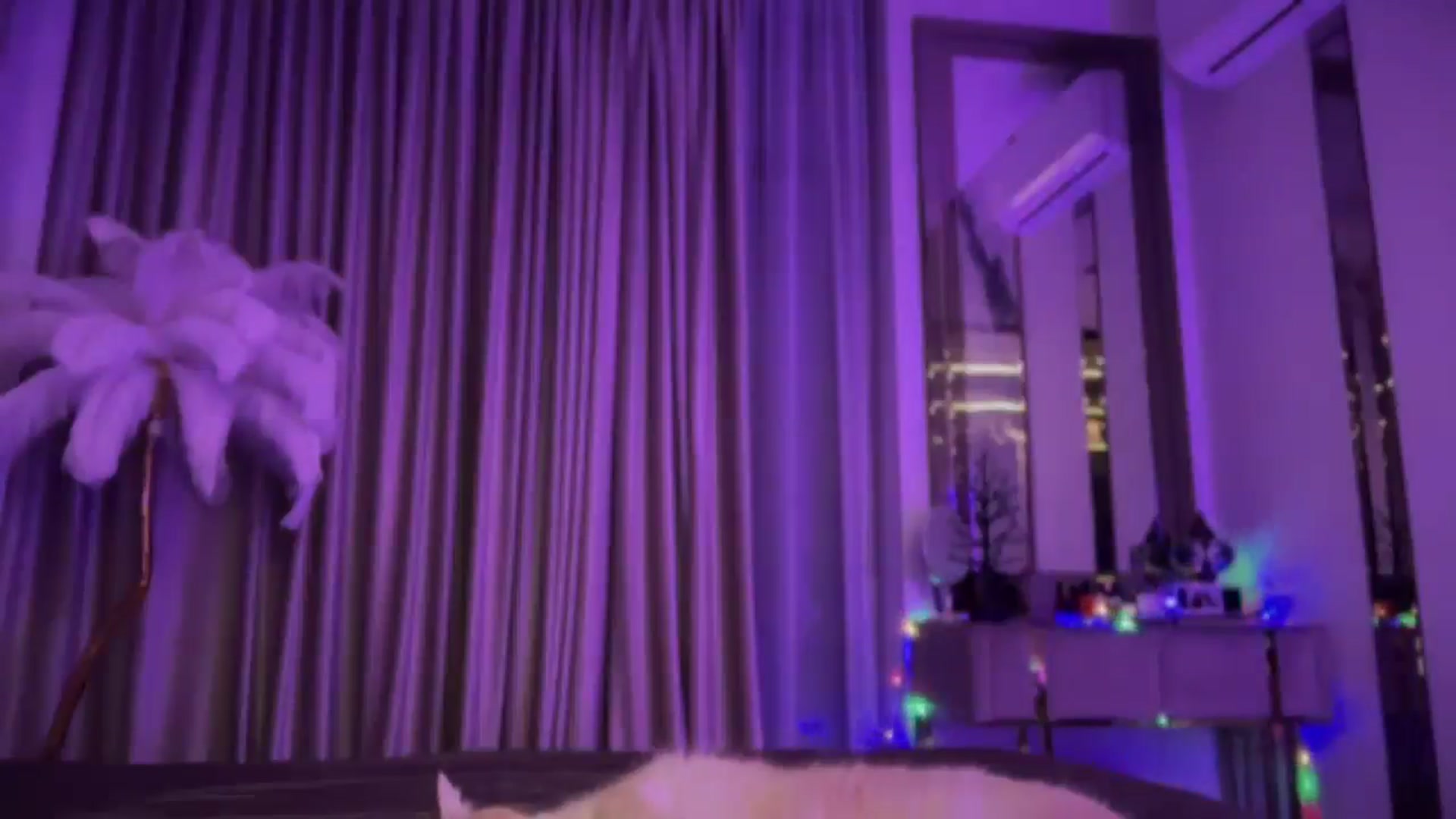 Gallery image thumbnail from UGLYGIRL_'s myfreecams stream on, 01/21/2025, 03:14 image 4 of 20