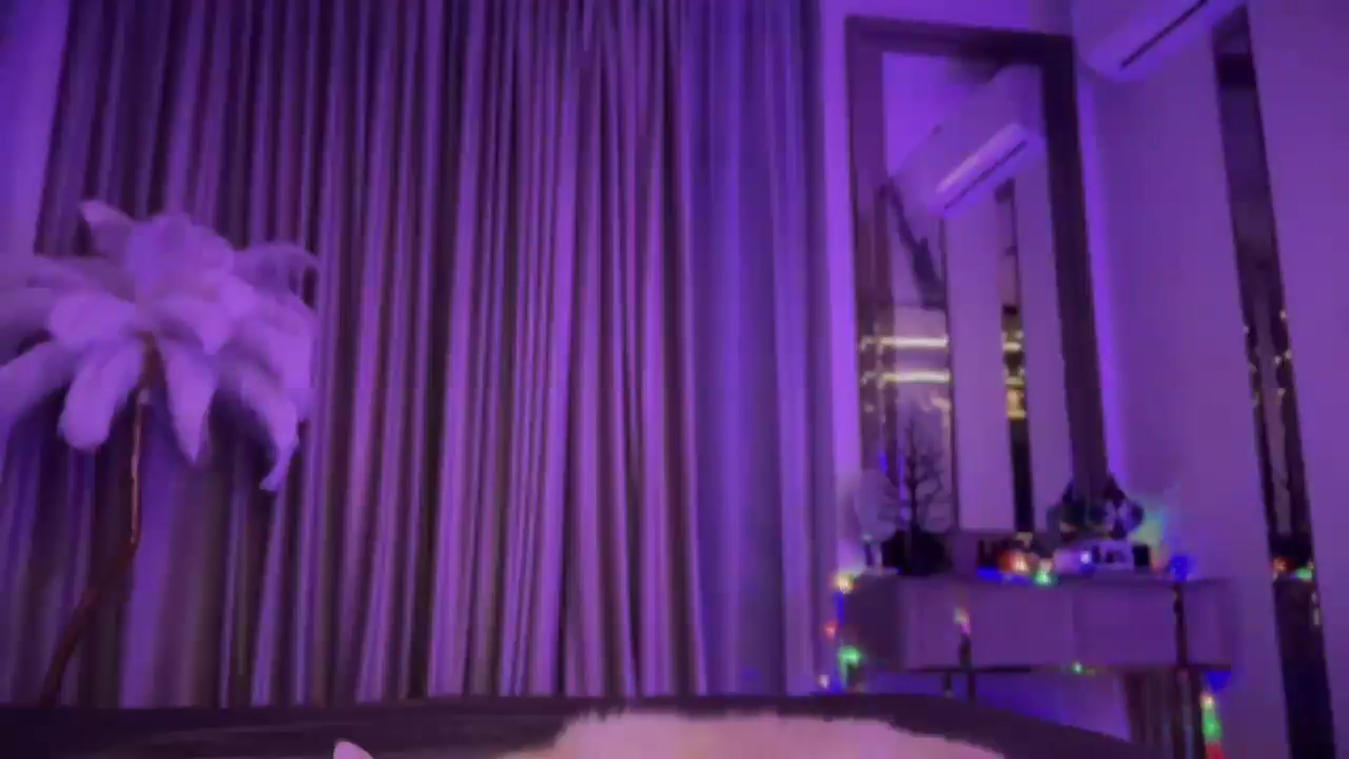 Gallery image thumbnail from UGLYGIRL_'s myfreecams stream on, 01/21/2025, 03:14 image 5 of 20