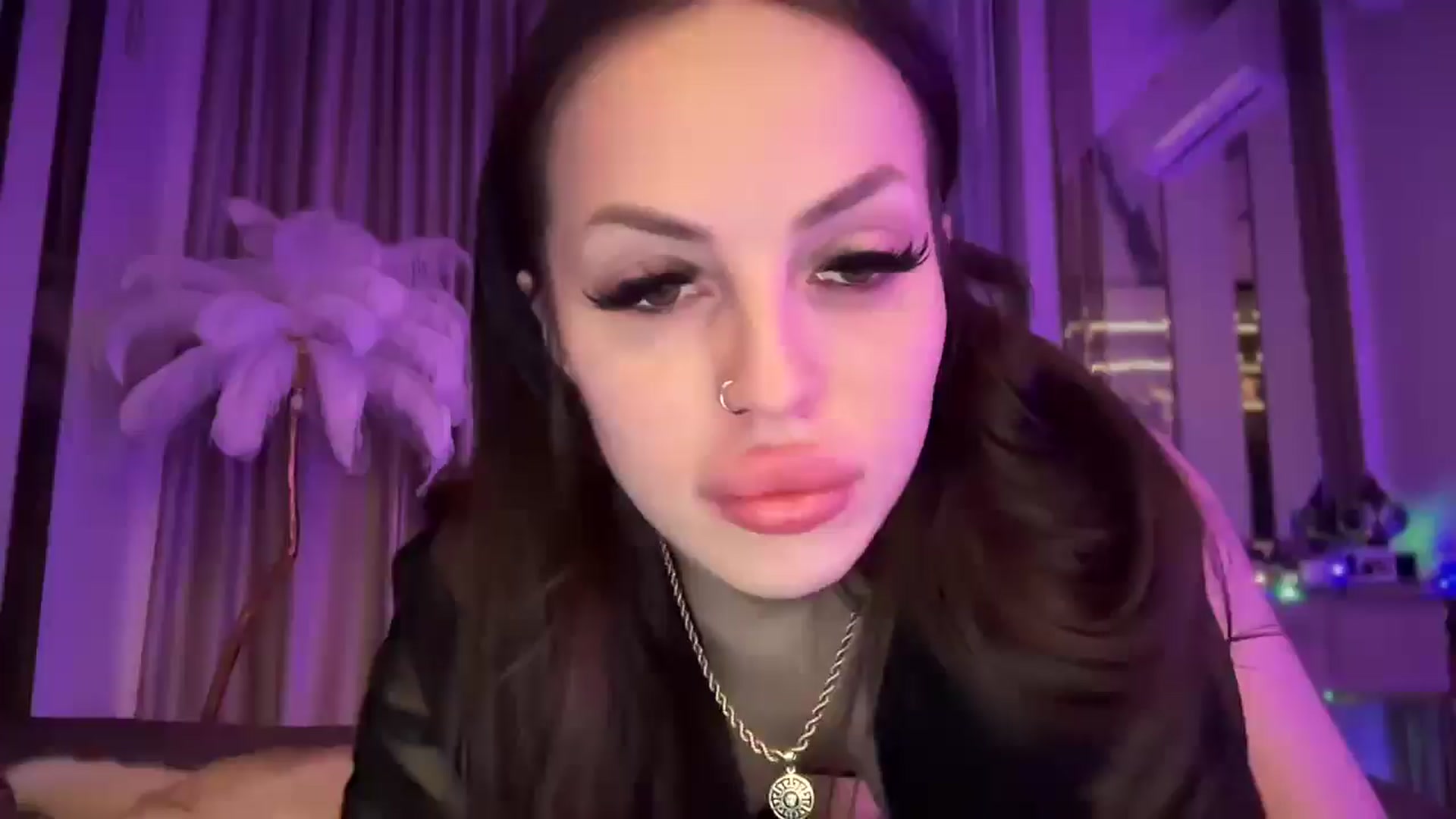 Gallery image thumbnail from UGLYGIRL_'s myfreecams stream on, 01/21/2025, 03:14 image 1 of 20