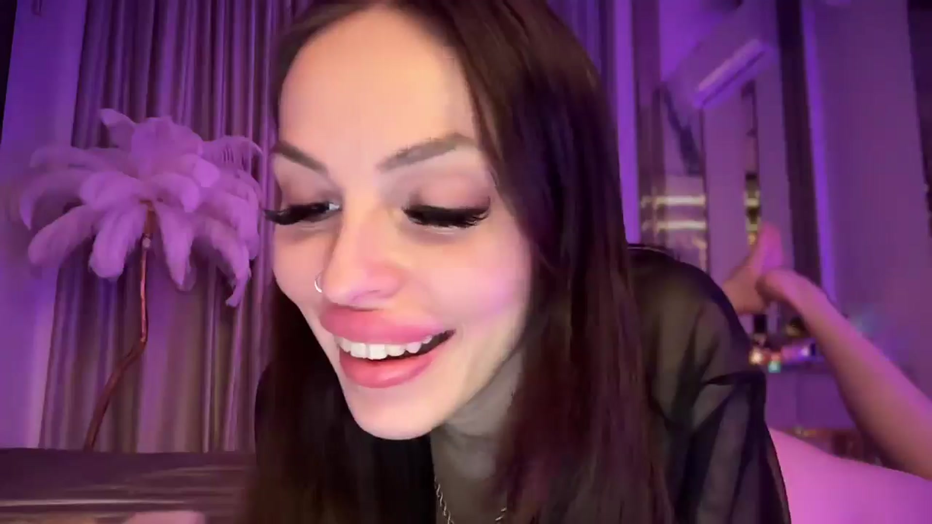 Gallery image thumbnail from UGLYGIRL_'s myfreecams stream on, 01/21/2025, 03:14 image 2 of 20