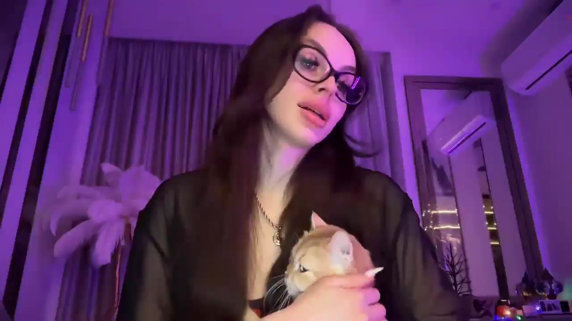 Gallery image thumbnail from UGLYGIRL_'s myfreecams stream on, 01/21/2025, 21:41 image 8 of 20