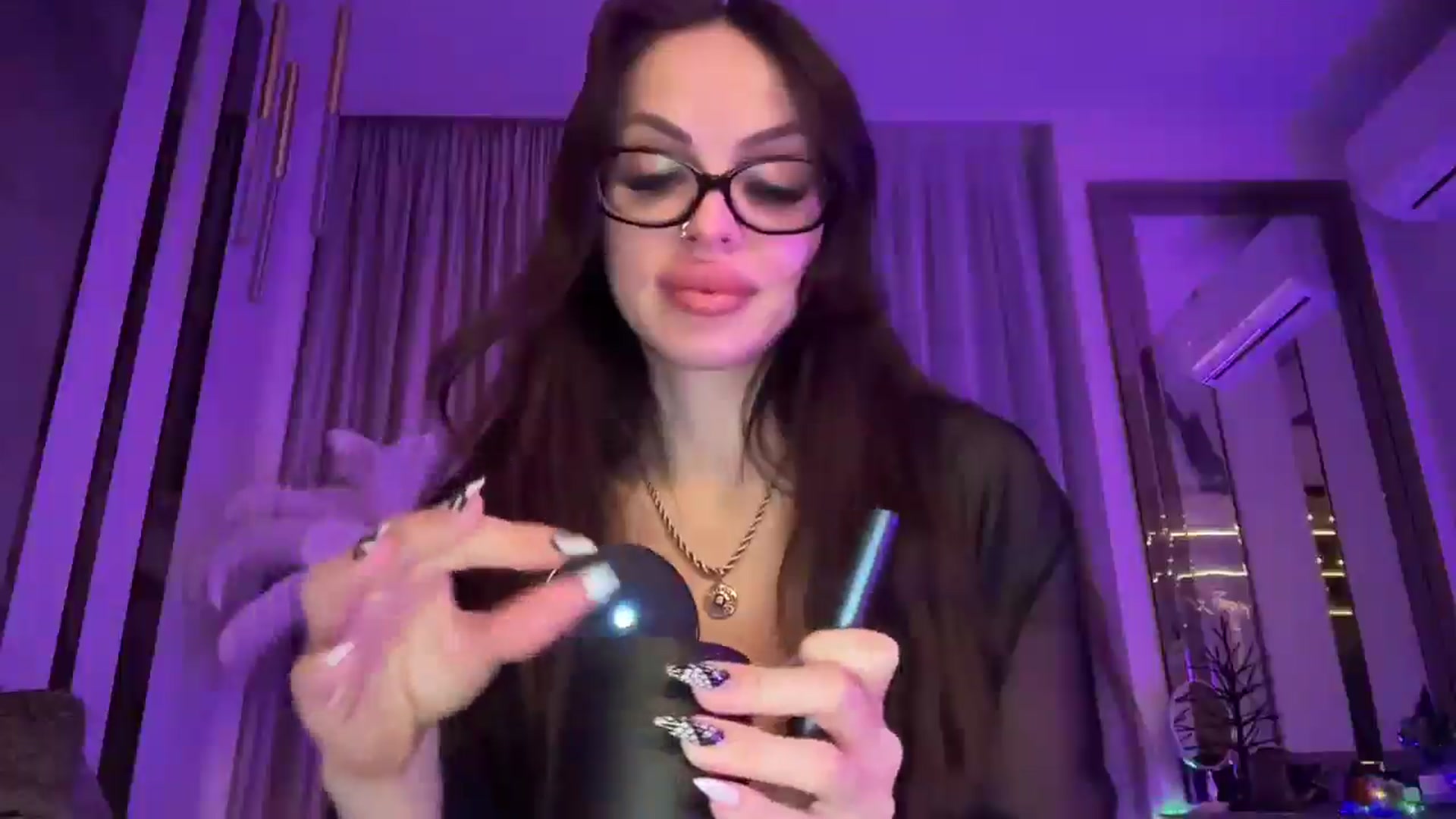 Gallery image thumbnail from UGLYGIRL_'s myfreecams stream on, 01/21/2025, 21:41 image 6 of 20
