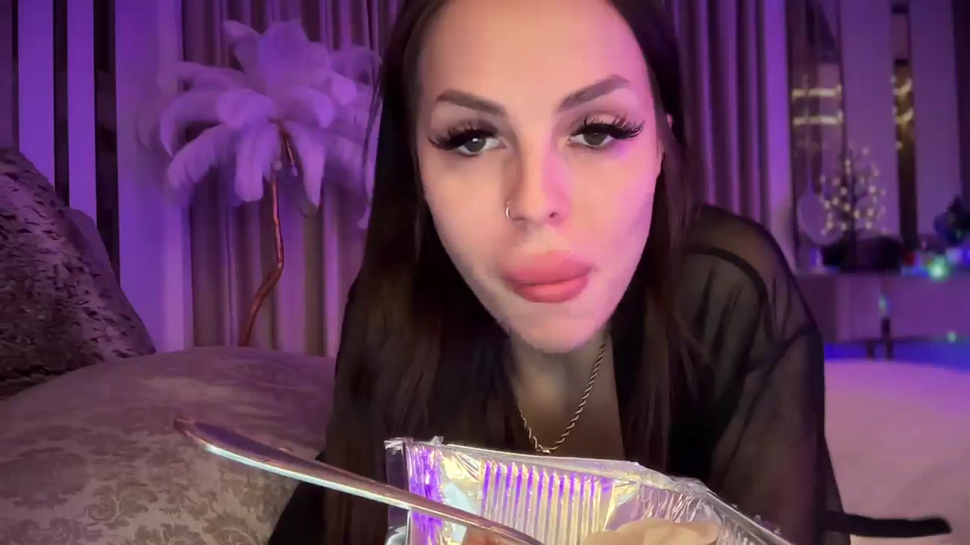 Gallery image thumbnail from UGLYGIRL_'s myfreecams stream on, 01/27/2025, 19:21 image 13 of 20