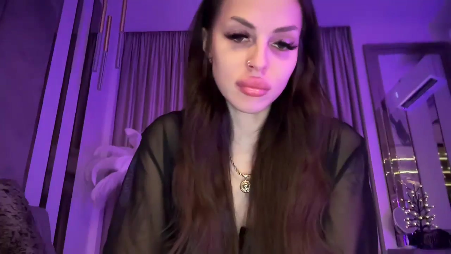 Gallery image thumbnail from UGLYGIRL_'s myfreecams stream on, 01/27/2025, 19:21 image 4 of 20