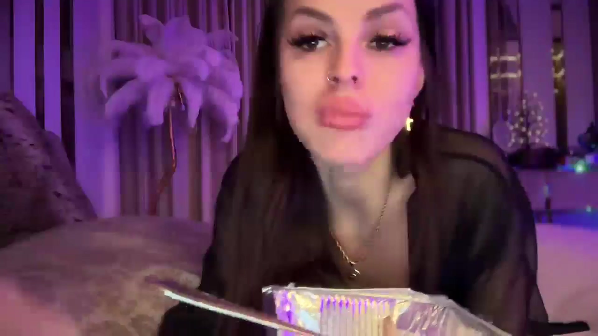 Gallery image thumbnail from UGLYGIRL_'s myfreecams stream on, 01/27/2025, 19:21 image 14 of 20