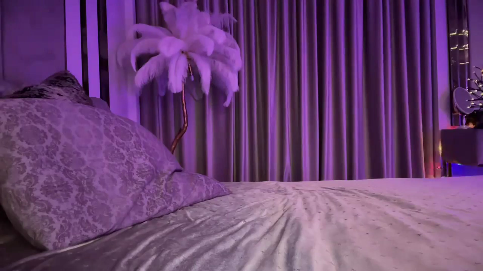 Gallery image thumbnail from UGLYGIRL_'s myfreecams stream on, 01/27/2025, 20:47 image 3 of 20