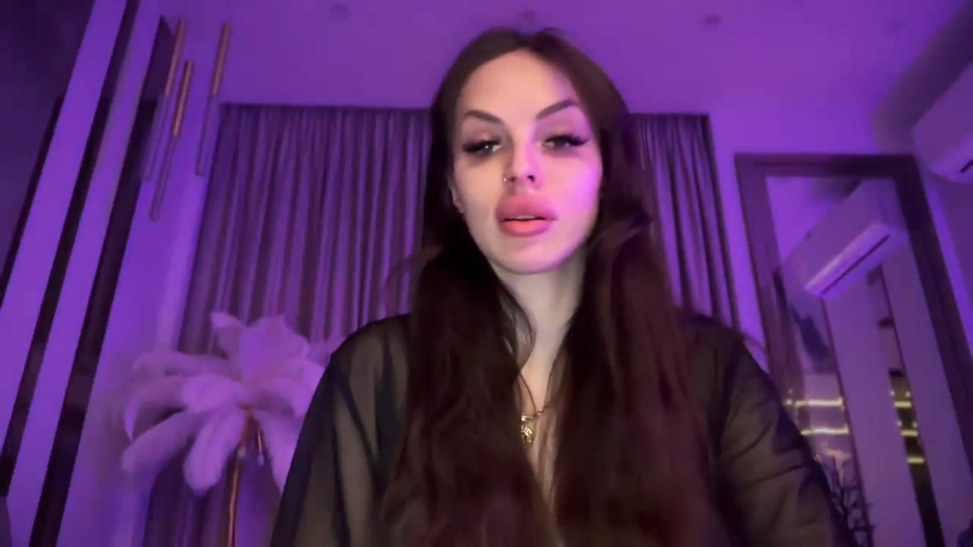 Gallery image thumbnail from UGLYGIRL_'s myfreecams stream on, 01/28/2025, 22:19 image 17 of 20