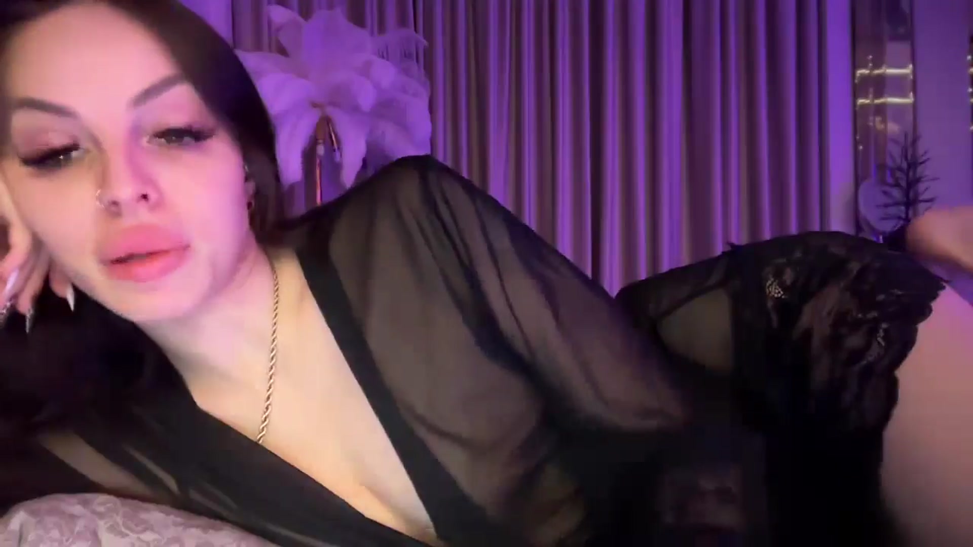 Gallery image thumbnail from UGLYGIRL_'s myfreecams stream on, 01/28/2025, 23:32 image 5 of 20