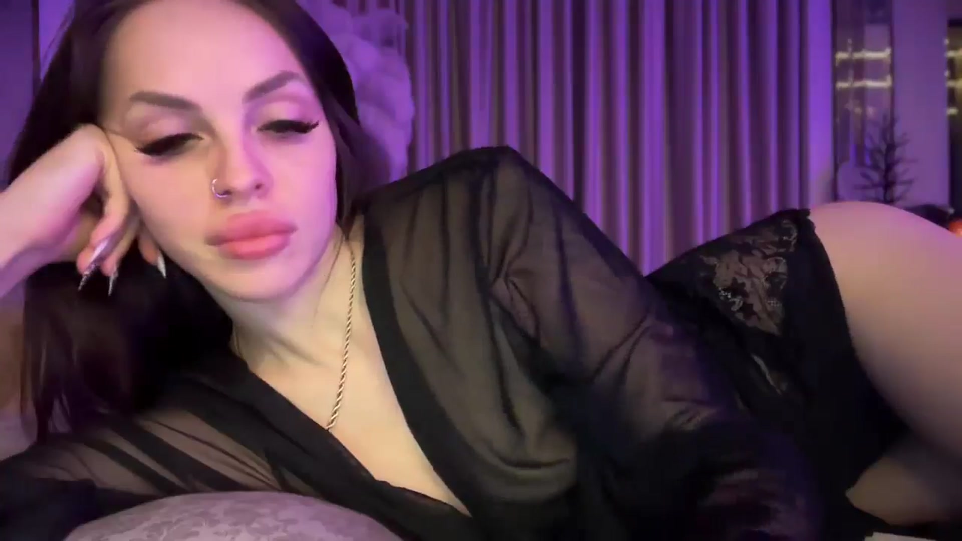 Gallery image thumbnail from UGLYGIRL_'s myfreecams stream on, 01/29/2025, 02:22 image 3 of 20