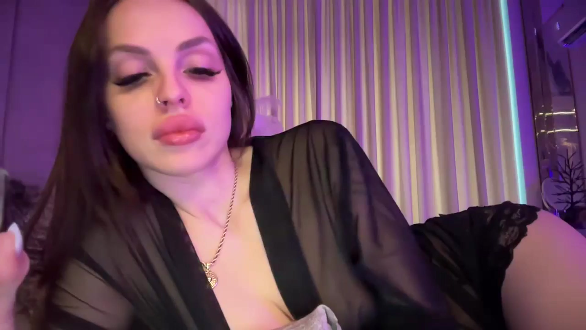 Gallery image thumbnail from UGLYGIRL_'s myfreecams stream on, 01/29/2025, 08:23 image 13 of 20