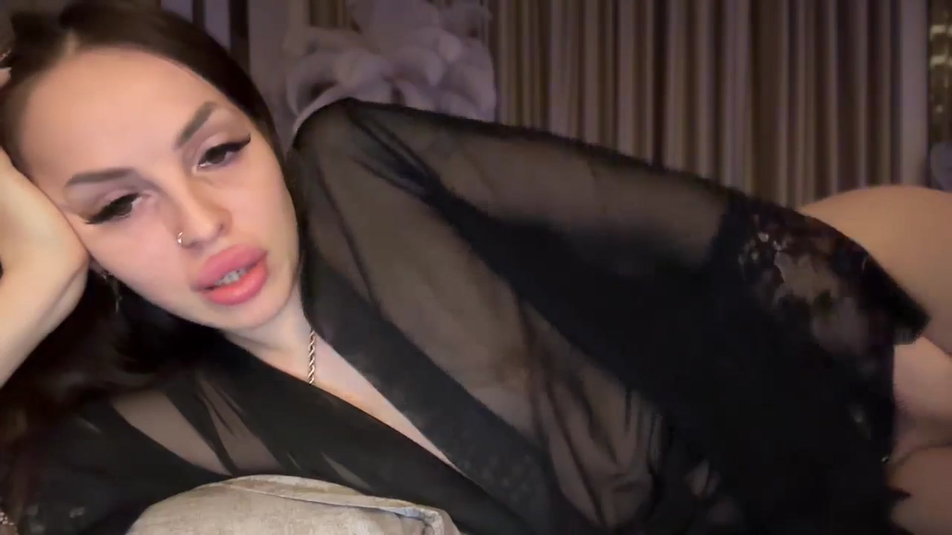 Gallery image thumbnail from UGLYGIRL_'s myfreecams stream on, 01/29/2025, 18:07 image 16 of 20