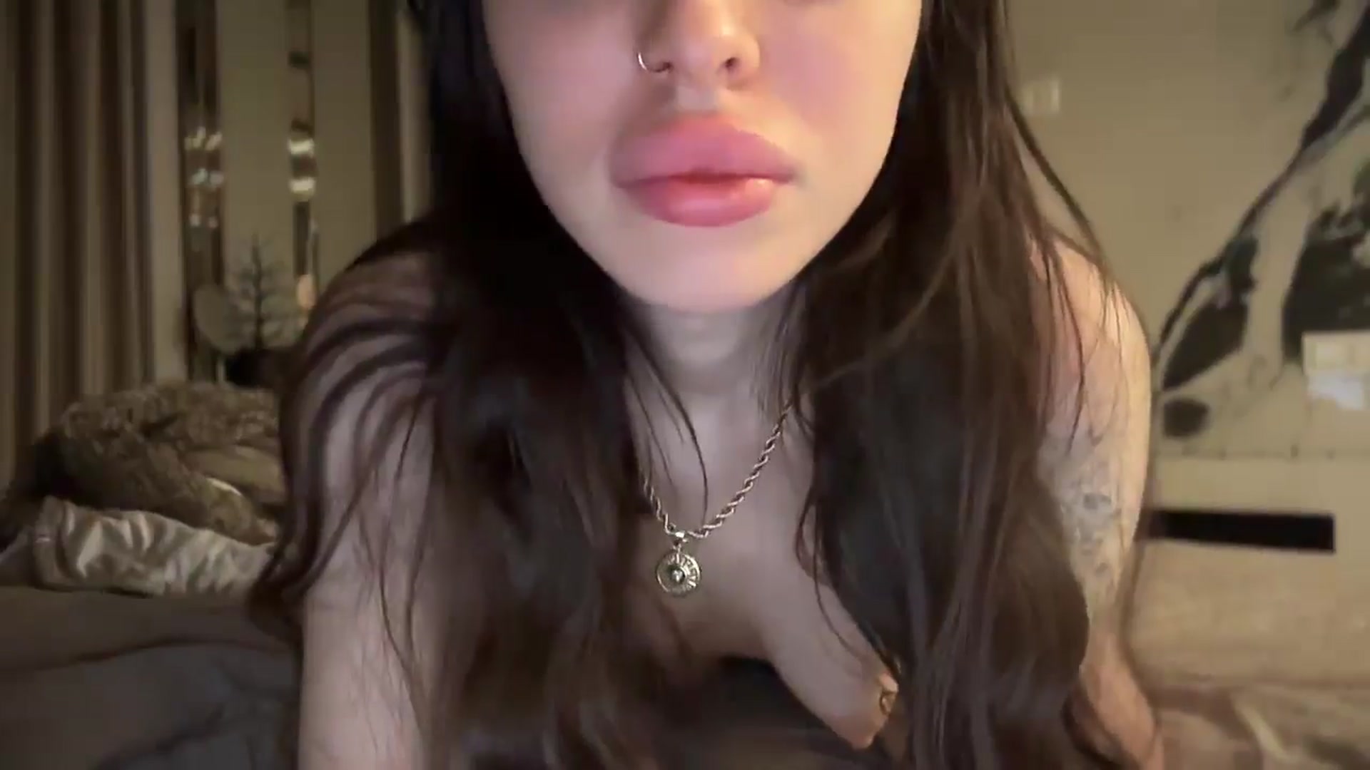 Gallery image thumbnail from UGLYGIRL_'s myfreecams stream on, 01/30/2025, 16:03 image 17 of 20