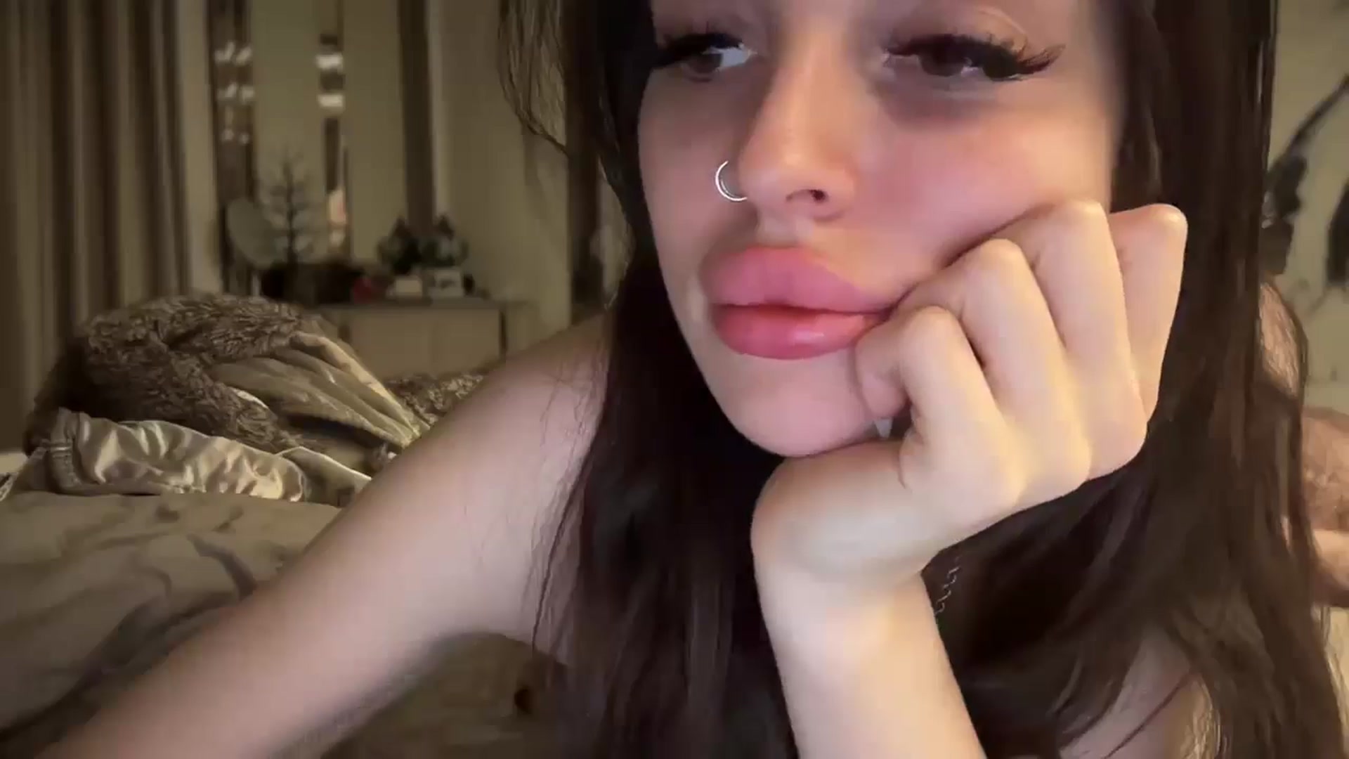 Gallery image thumbnail from UGLYGIRL_'s myfreecams stream on, 01/30/2025, 16:03 image 8 of 20