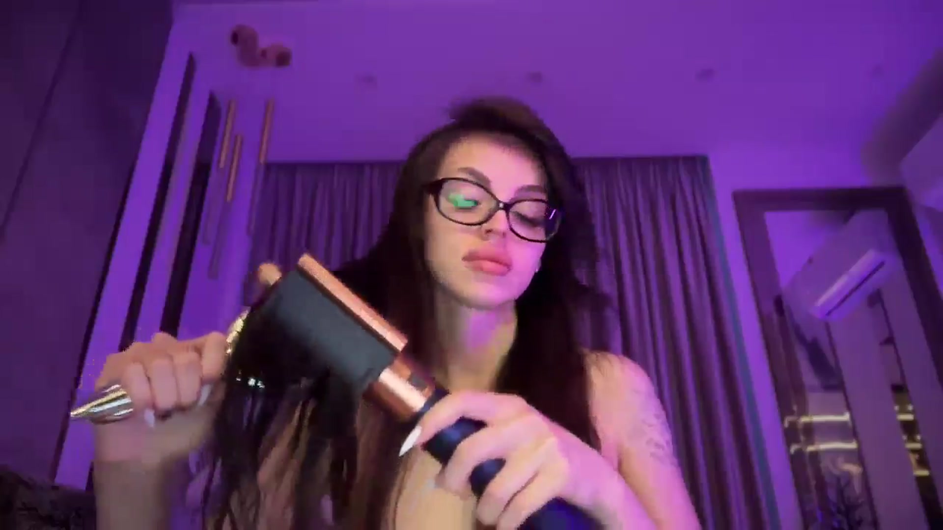 Gallery image thumbnail from UGLYGIRL_'s myfreecams stream on, 01/31/2025, 05:28 image 4 of 20