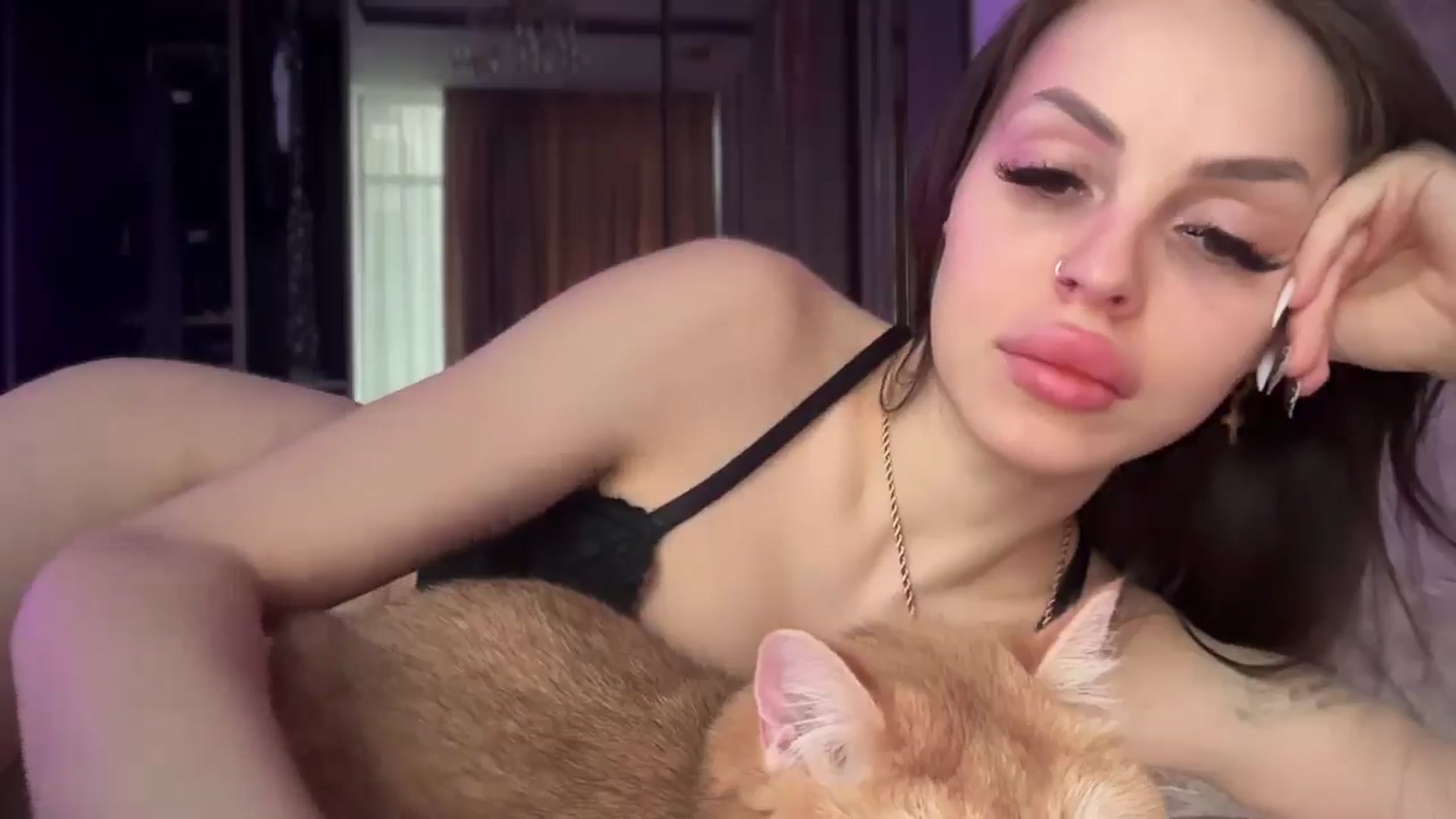 Gallery image thumbnail from UGLYGIRL_'s myfreecams stream on, 01/31/2025, 08:09 image 4 of 20