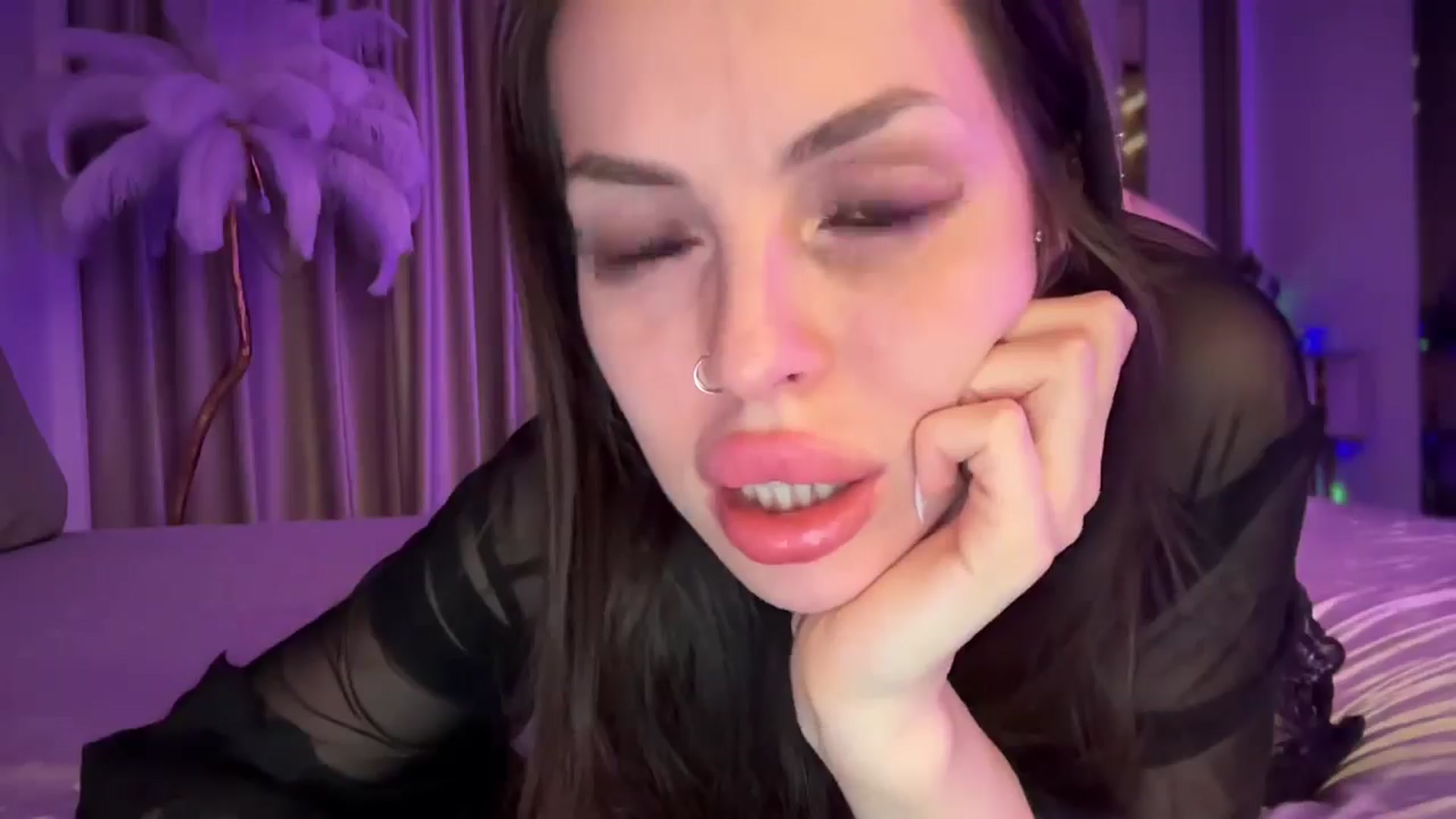 Gallery image thumbnail from UGLYGIRL_'s myfreecams stream on, 02/03/2025, 22:34 image 9 of 20