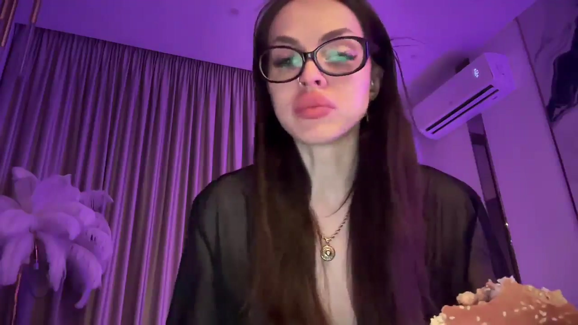 Gallery image thumbnail from UGLYGIRL_'s myfreecams stream on, 02/03/2025, 22:34 image 6 of 20