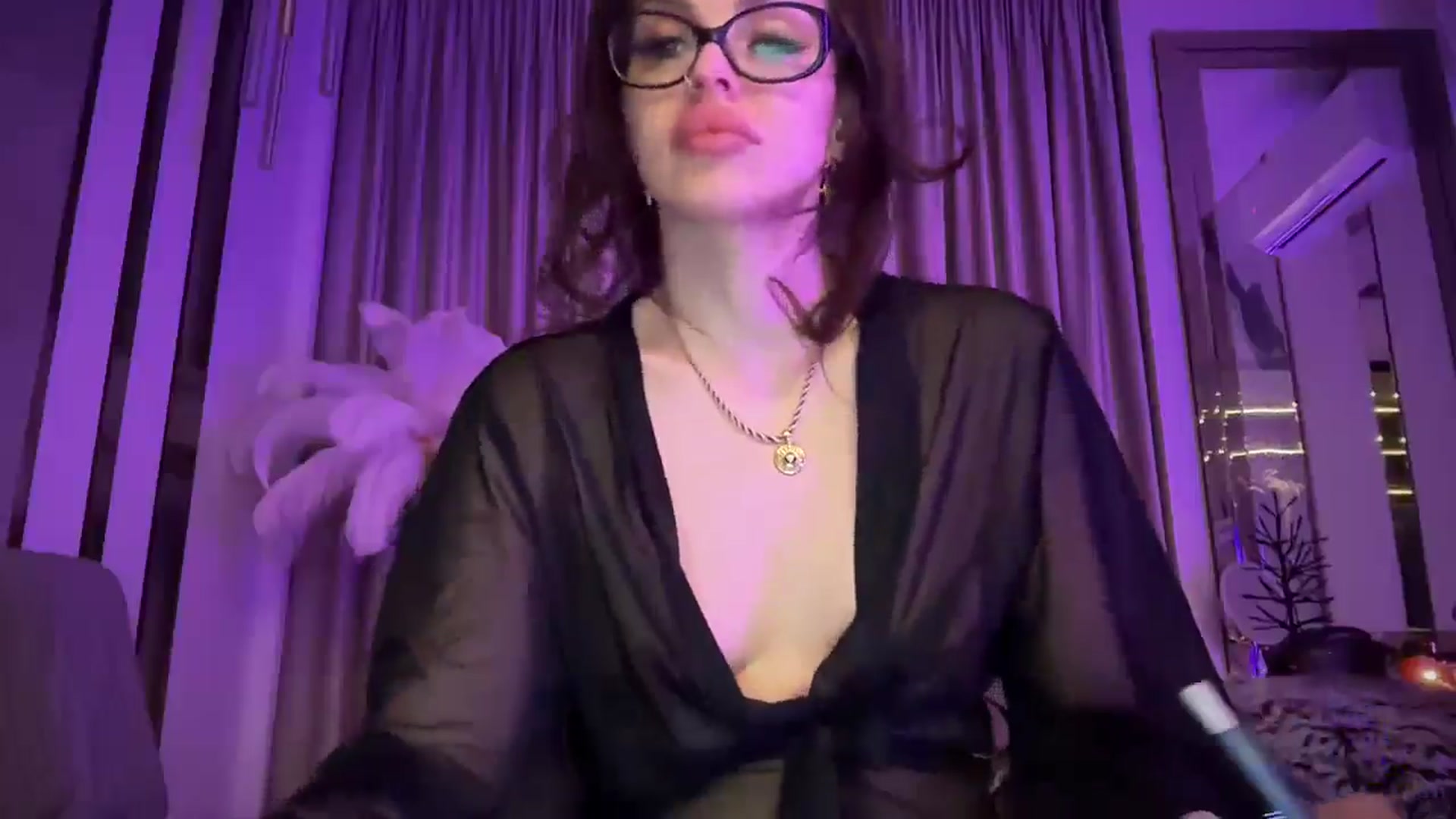 Gallery image thumbnail from UGLYGIRL_'s myfreecams stream on, 02/04/2025, 03:37 image 16 of 20