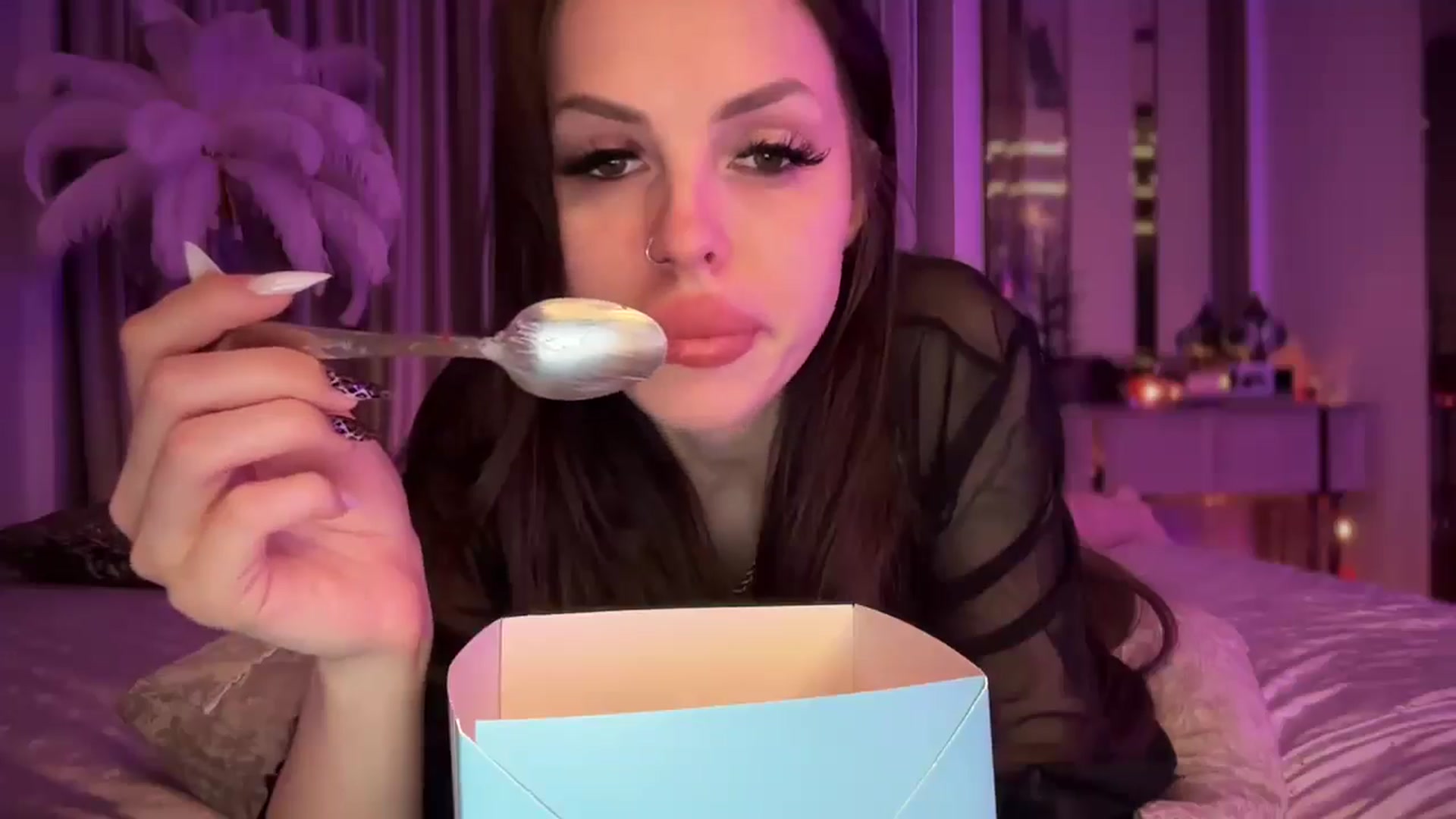Gallery image thumbnail from UGLYGIRL_'s myfreecams stream on, 02/05/2025, 04:25 image 3 of 20
