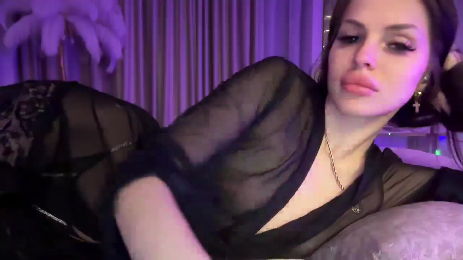 Gallery image thumbnail from UGLYGIRL_'s myfreecams stream on, 02/05/2025, 04:25 image 4 of 20