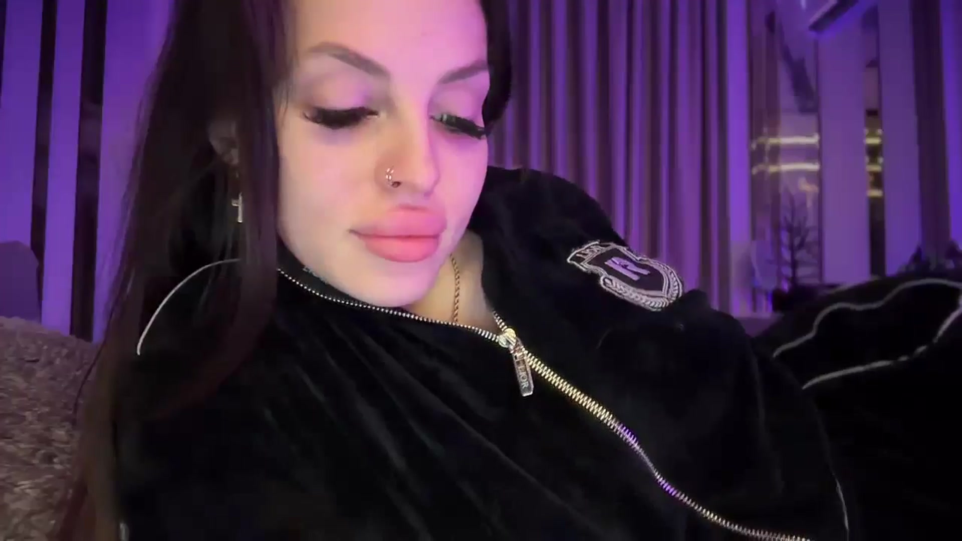 Gallery image thumbnail from UGLYGIRL_'s myfreecams stream on, 02/08/2025, 19:30 image 11 of 20